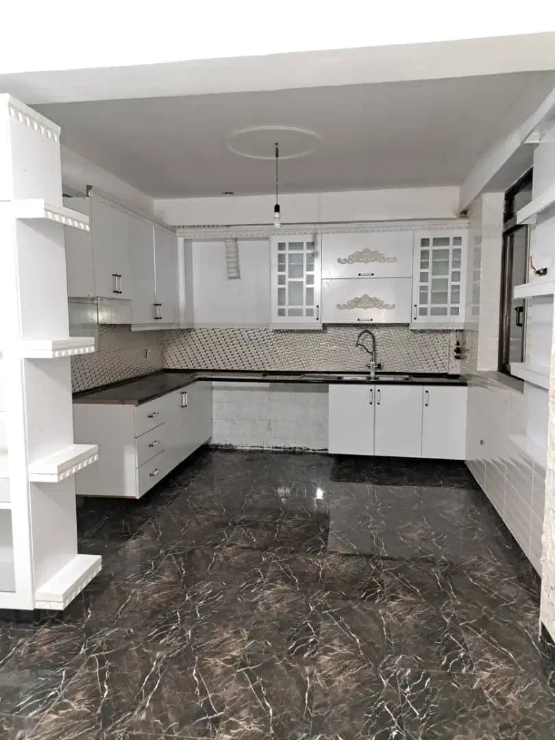 رهن واجاره ۹۰متر آپارتمان در بر دوم خیابان سعدی|اجارهٔ آپارتمان|رودسر, |دیوار