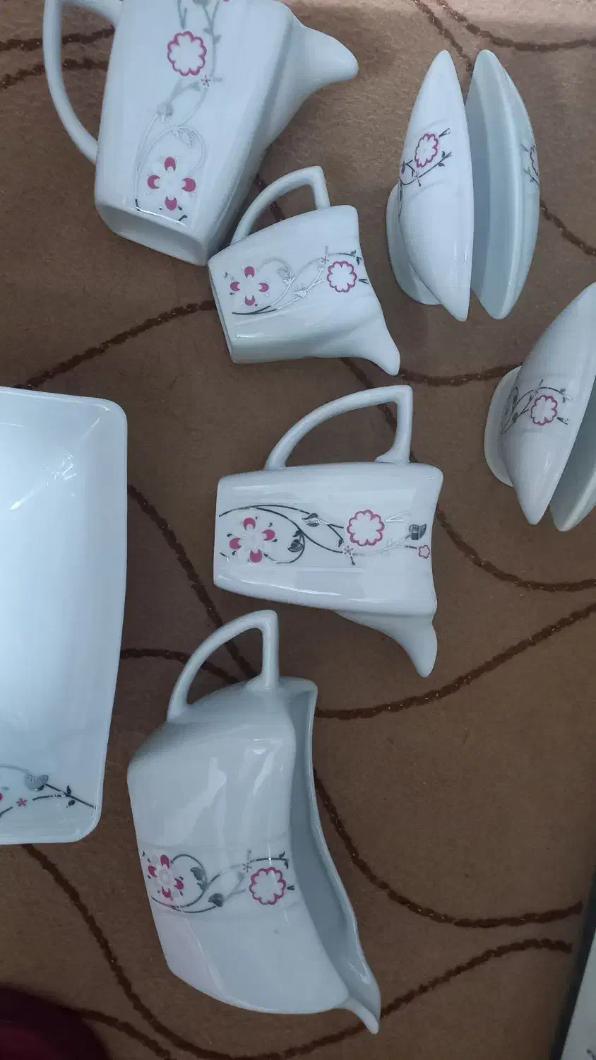 سرویس چینی ۱۲ نفره|ظروف سرو و پذیرایی|قم, آزادگان|دیوار