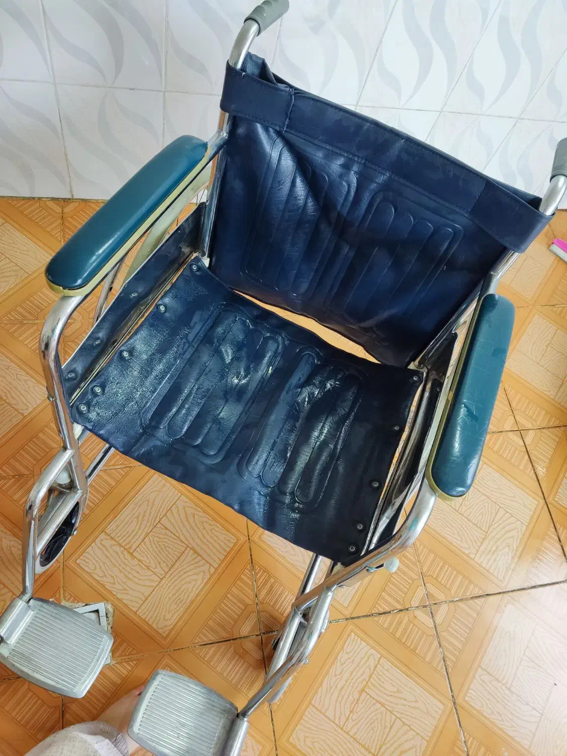 ولیچر|پزشکی|شوشتر, |دیوار