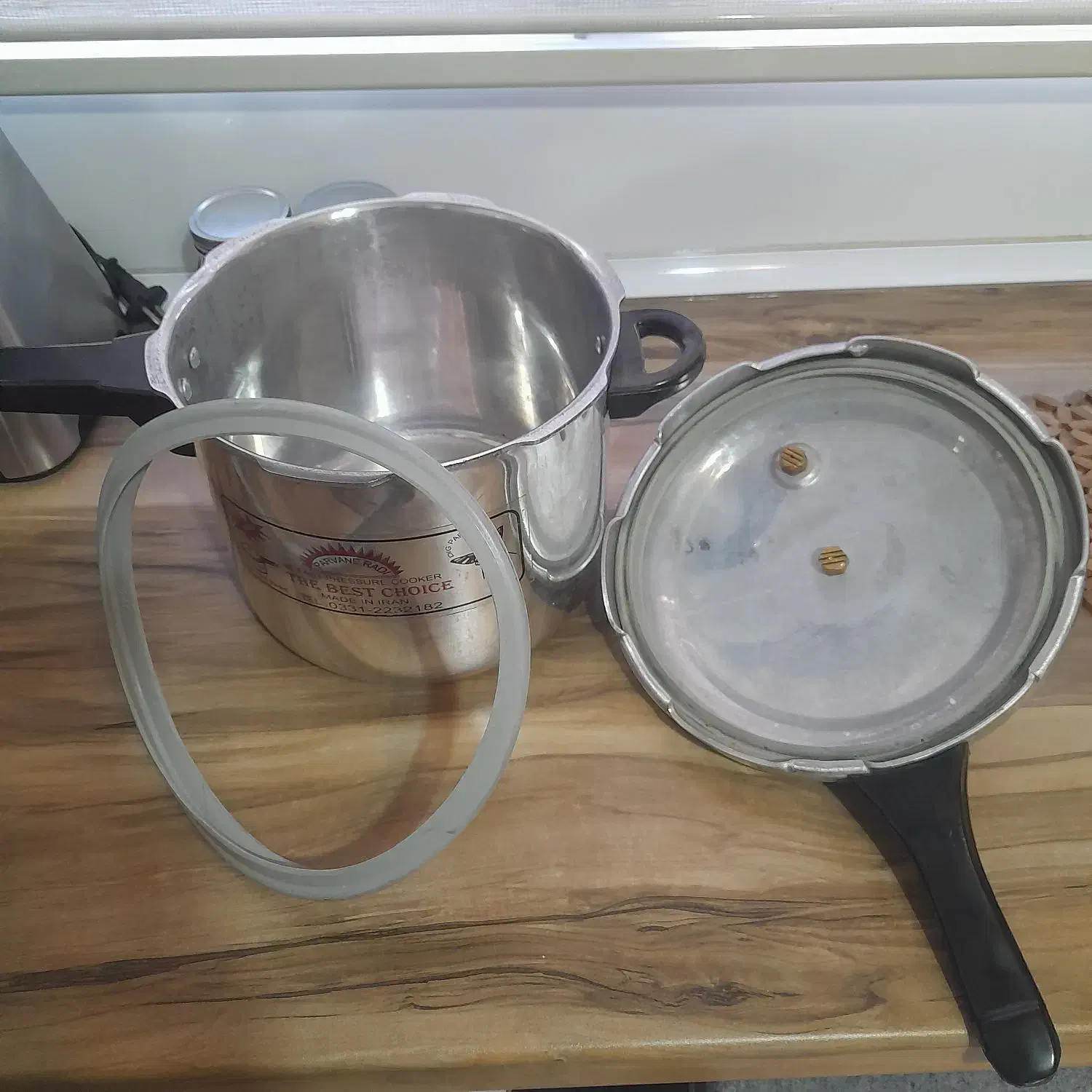 زودپز نو|ظروف پختوپز|پردیس, فاز ۴|دیوار