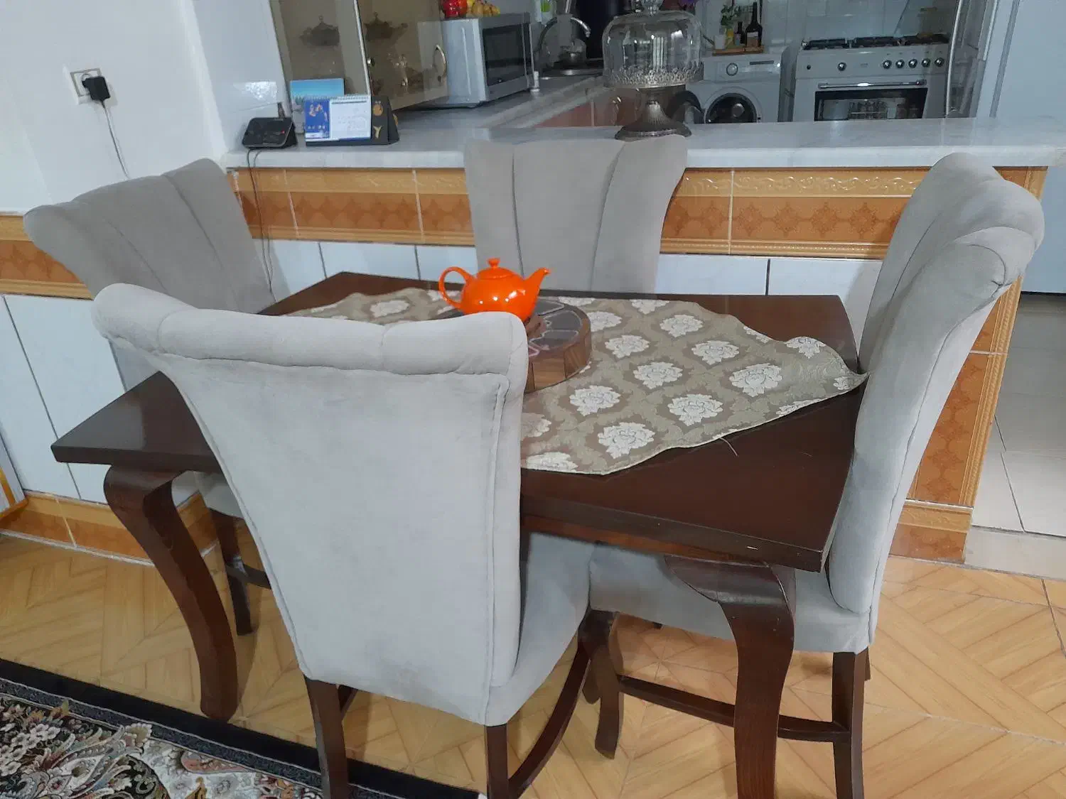 مبل و میز ناهار خوری|مبلمان خانگی و میز عسلی|خمین, |دیوار