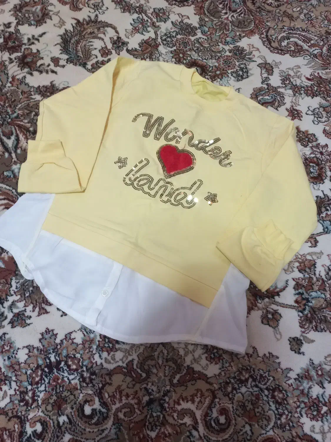 لباس بچه گانه|لباس|رشت, رشتیان|دیوار