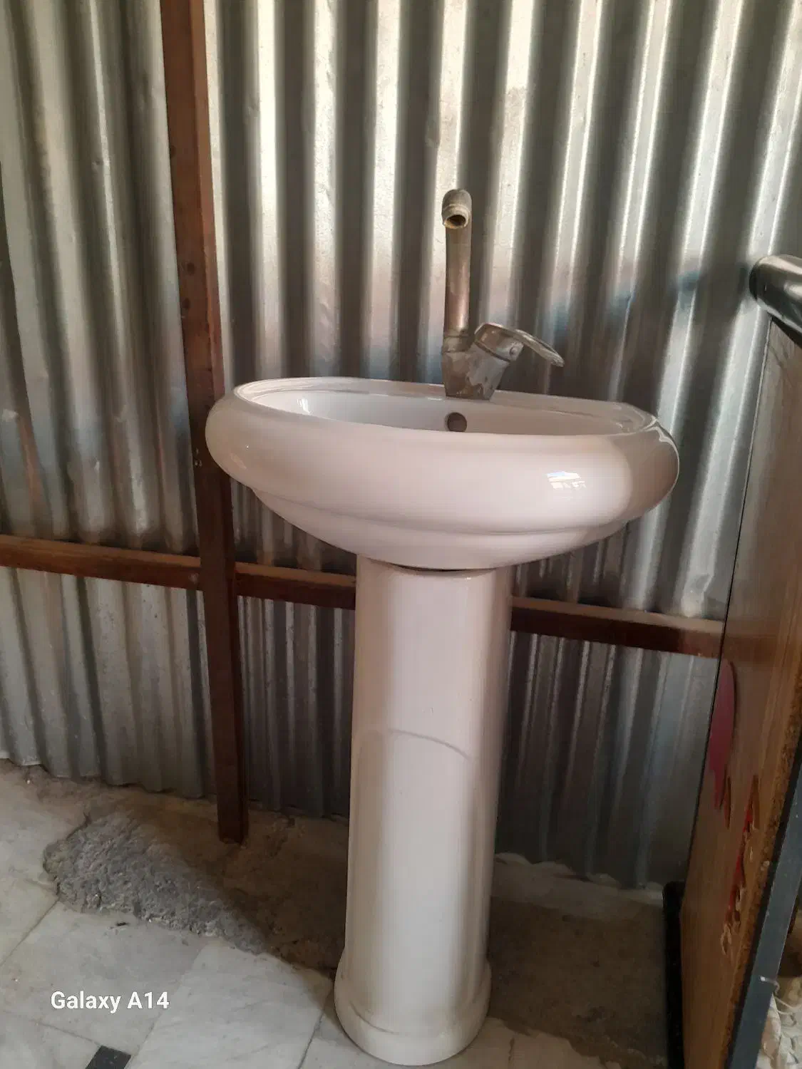 رو شویی با شیر اهرمی|لوازم سرویس بهداشتی|قم, شاه ابراهیم|دیوار