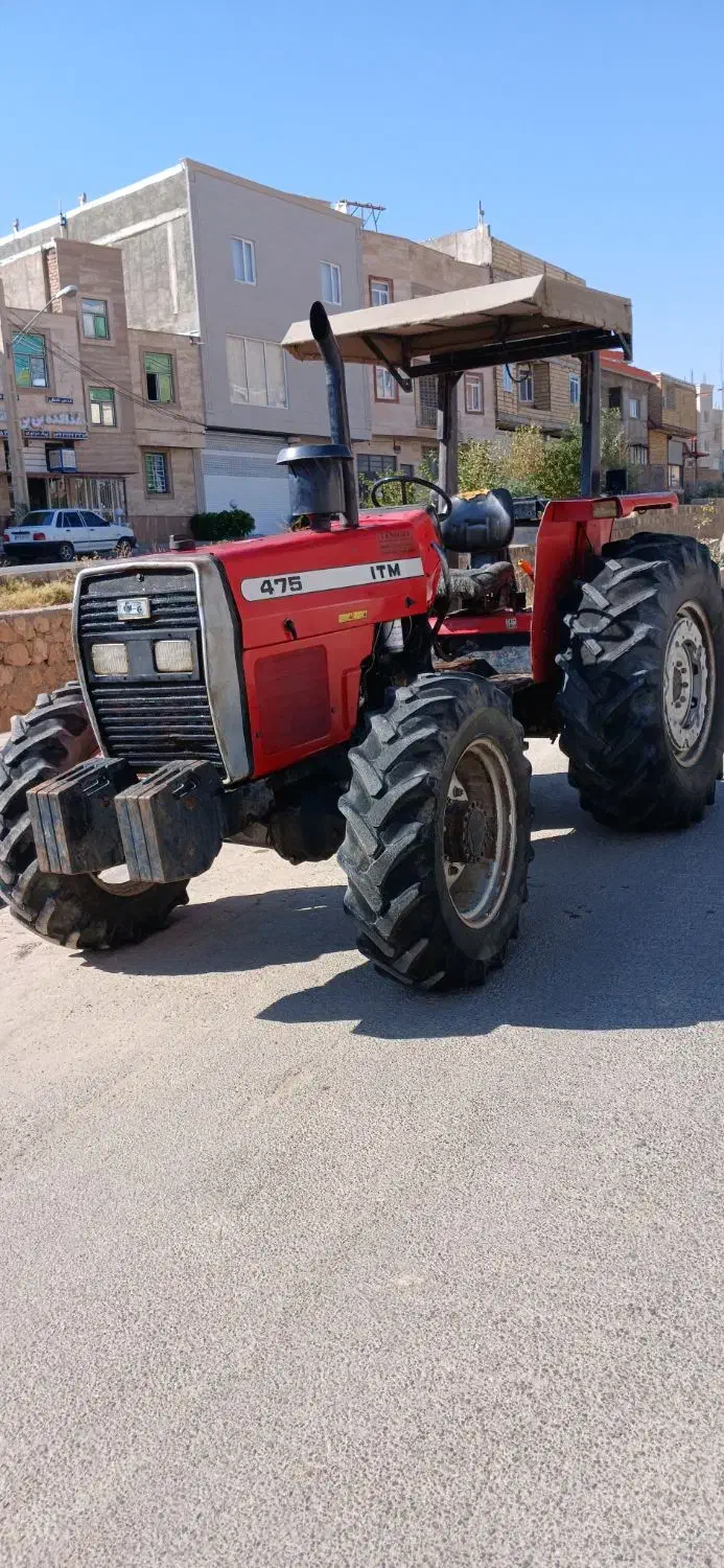 تراکتور ۴هزارتا کار فابریک|خودرو سنگین|قیدار, |دیوار