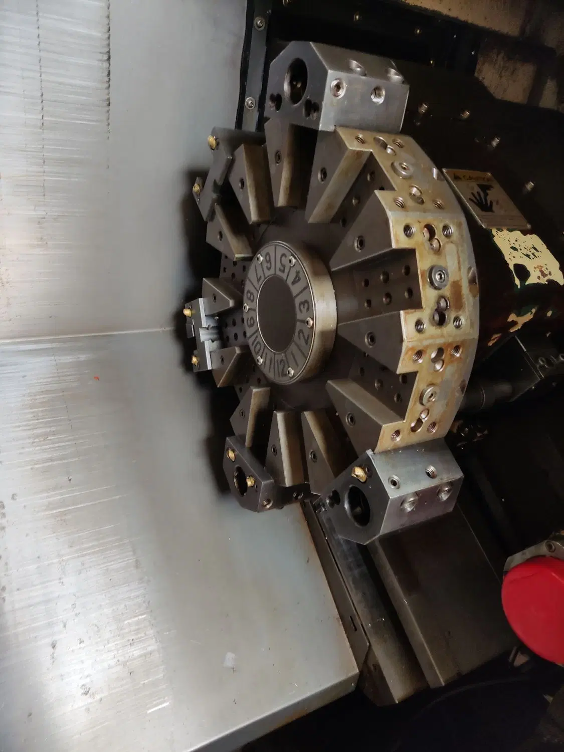 تراش CNC|ماشین‌آلات صنعتی|الوند, |دیوار