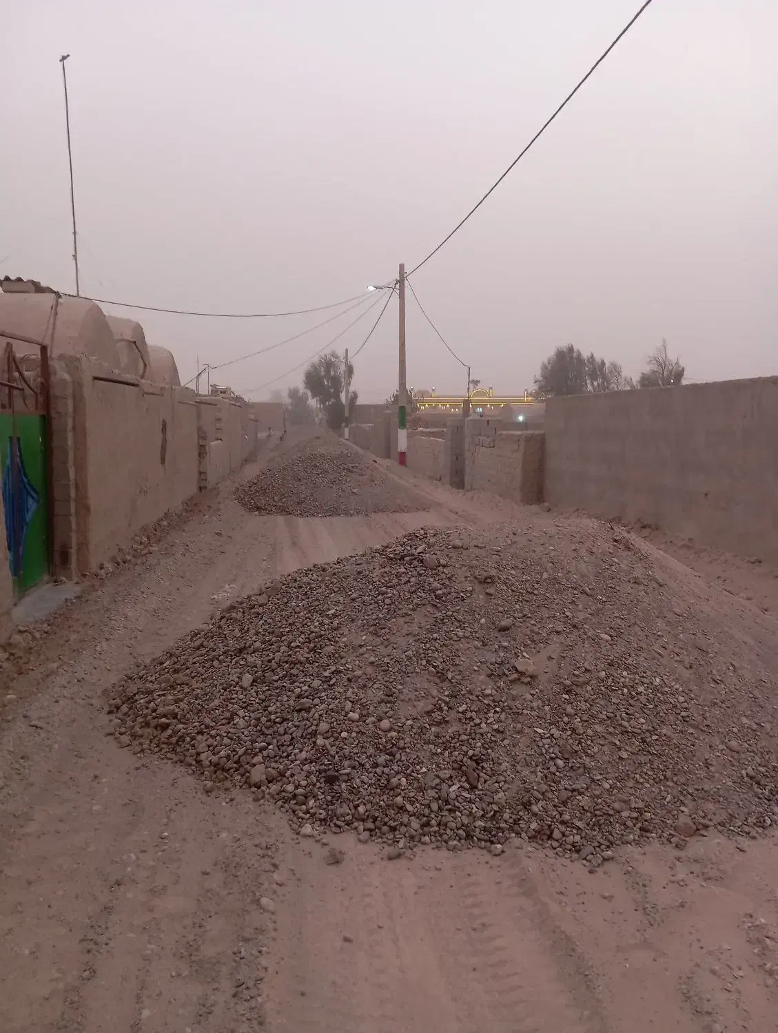 خاک ریزی و خاک برداری شن و خاک|مصالح و تجهیزات ساختمان|زهک, |دیوار