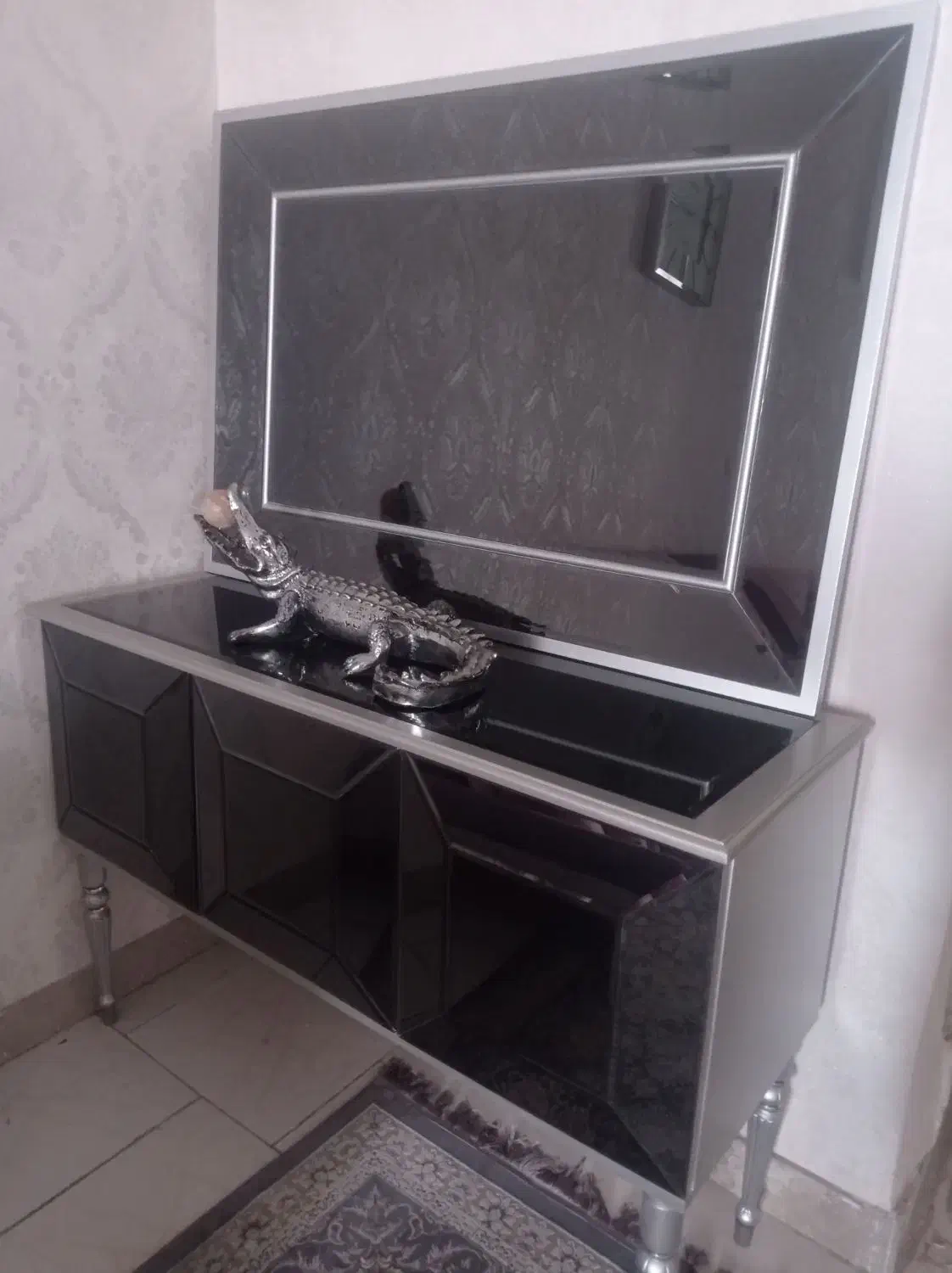 آینه کنسول|بوفه، ویترین، کنسول|قرچک, زیبا شهر|دیوار