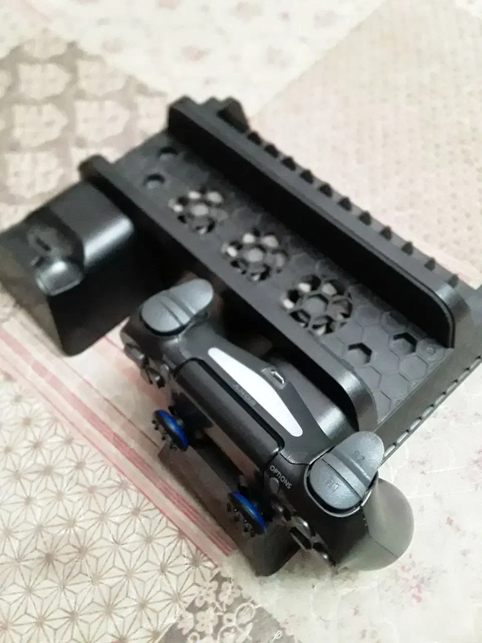 فن خنک کننده ای دسته ای پی اس فور|کنسول، بازی ویدئویی و آنلاین|پرند, فاز ۵|دیوار