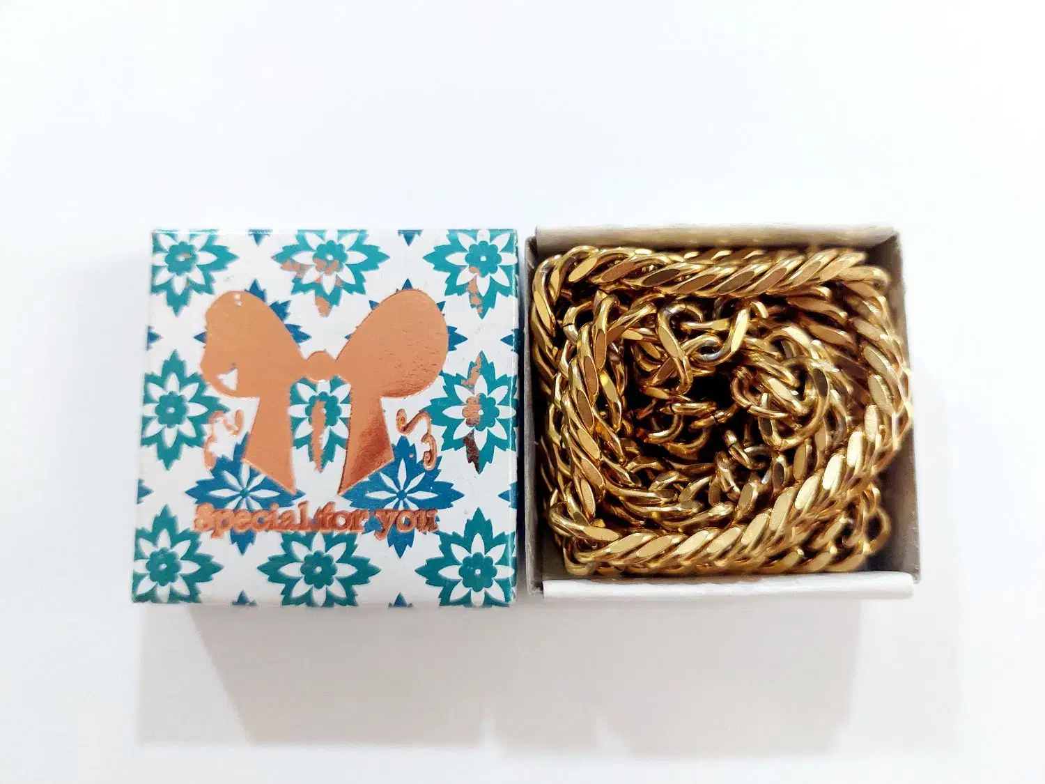 گردنبند خارجی|بدلیجات|کاشان, پامنار|دیوار