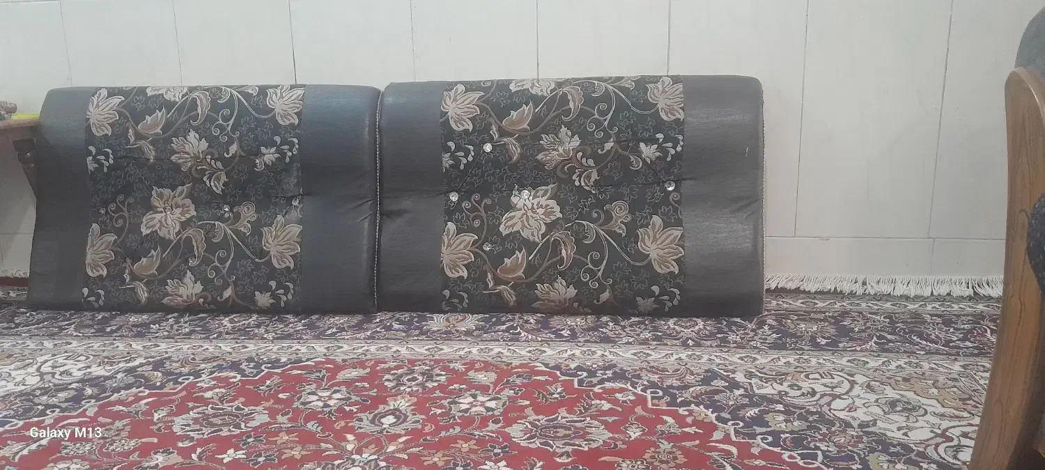 پشتی|پشتی|نیشابور, گنبد سبز|دیوار