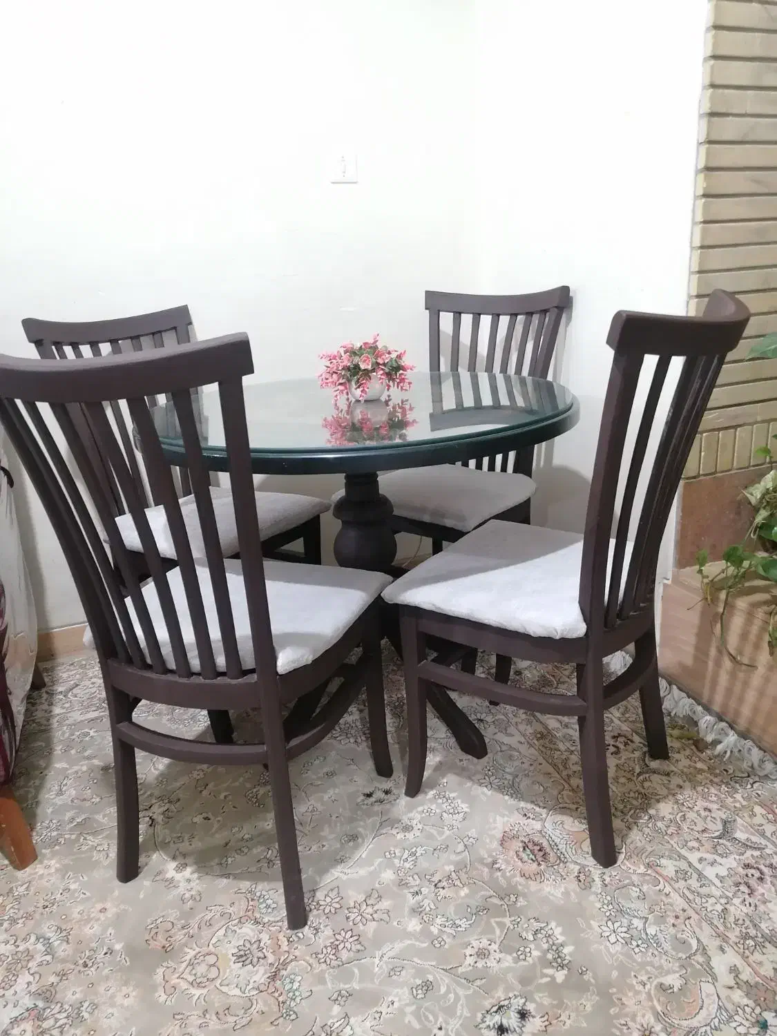 میز ناهارخوری ۴نفره درحدنونونو|میز و صندلی غذاخوری|شیراز, مسلم|دیوار