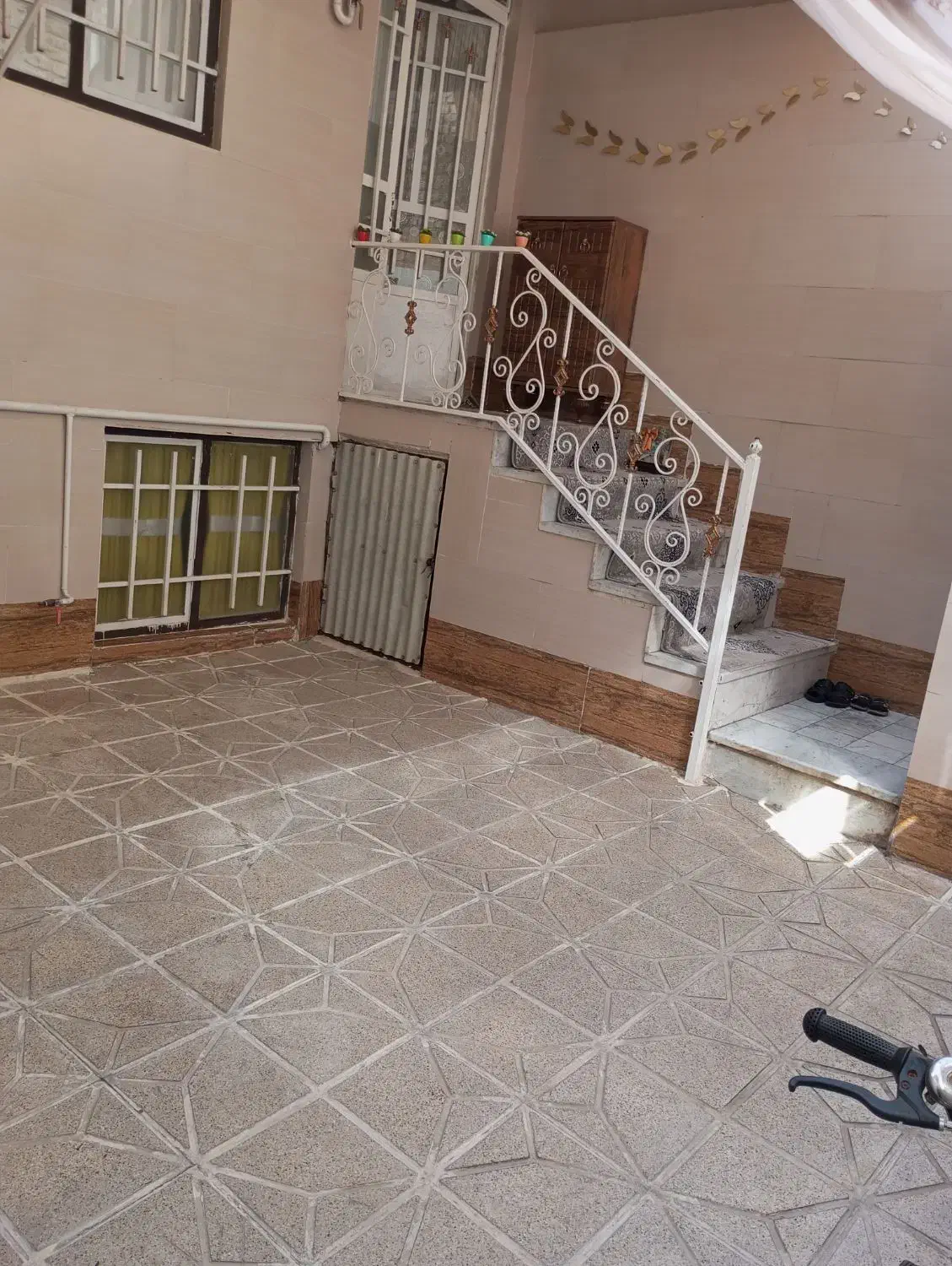 خونه دوطبقه ویلایی در خیابان چمن|فروش خانه و ویلا|مشهد, سجادیه|دیوار