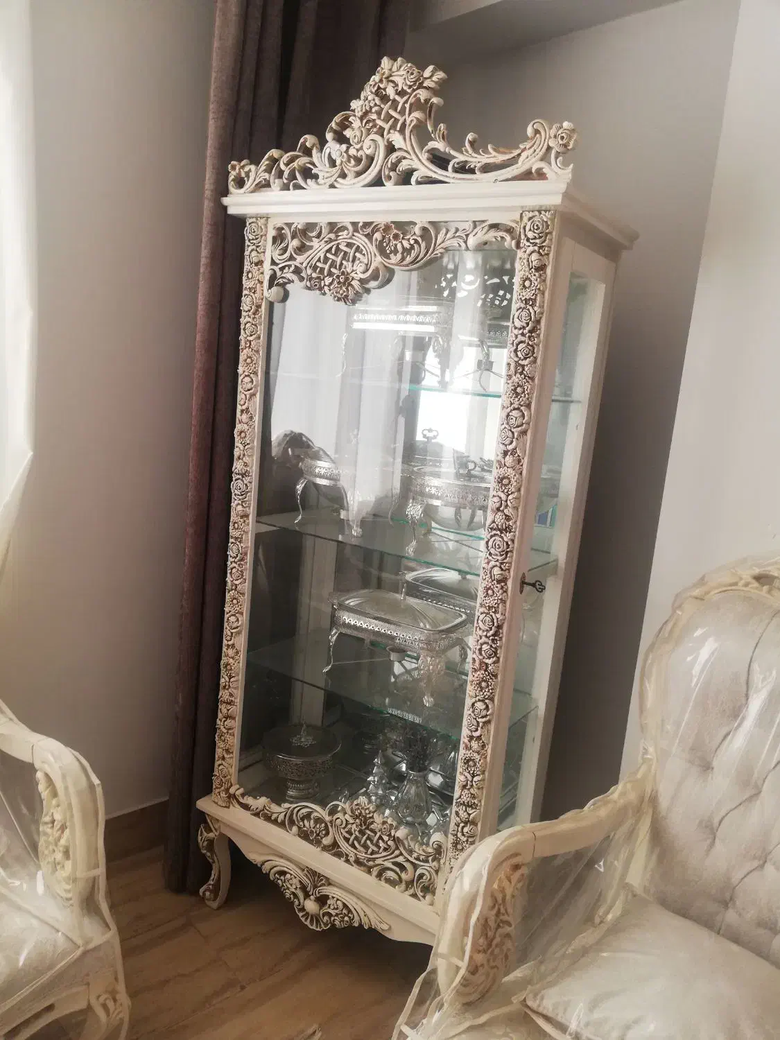 بوفه سلطنتی نو|بوفه، ویترین، کنسول|شیراز, زرهی|دیوار