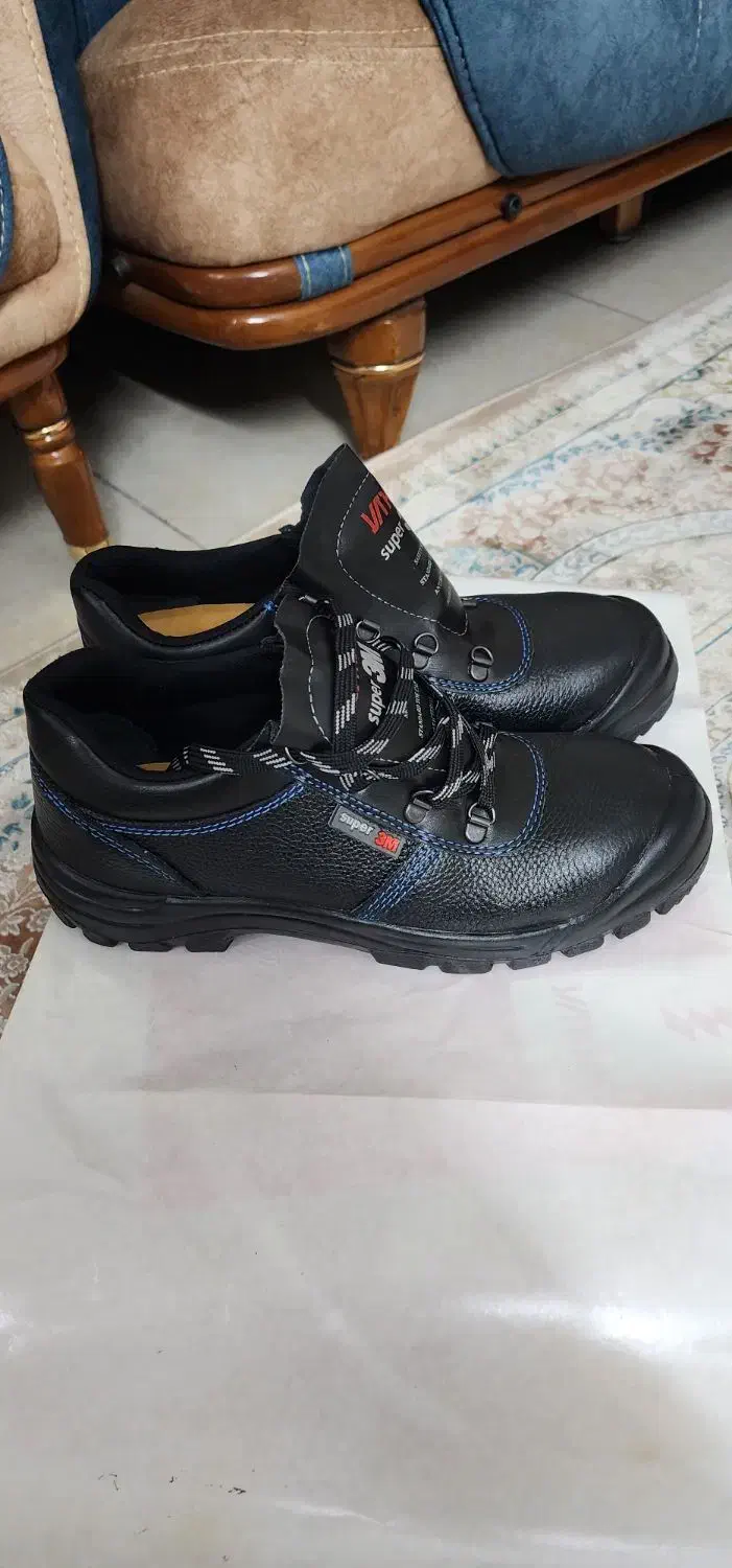 کفش کار|کیف، کفش، کمربند|تهران, شمشیری|دیوار