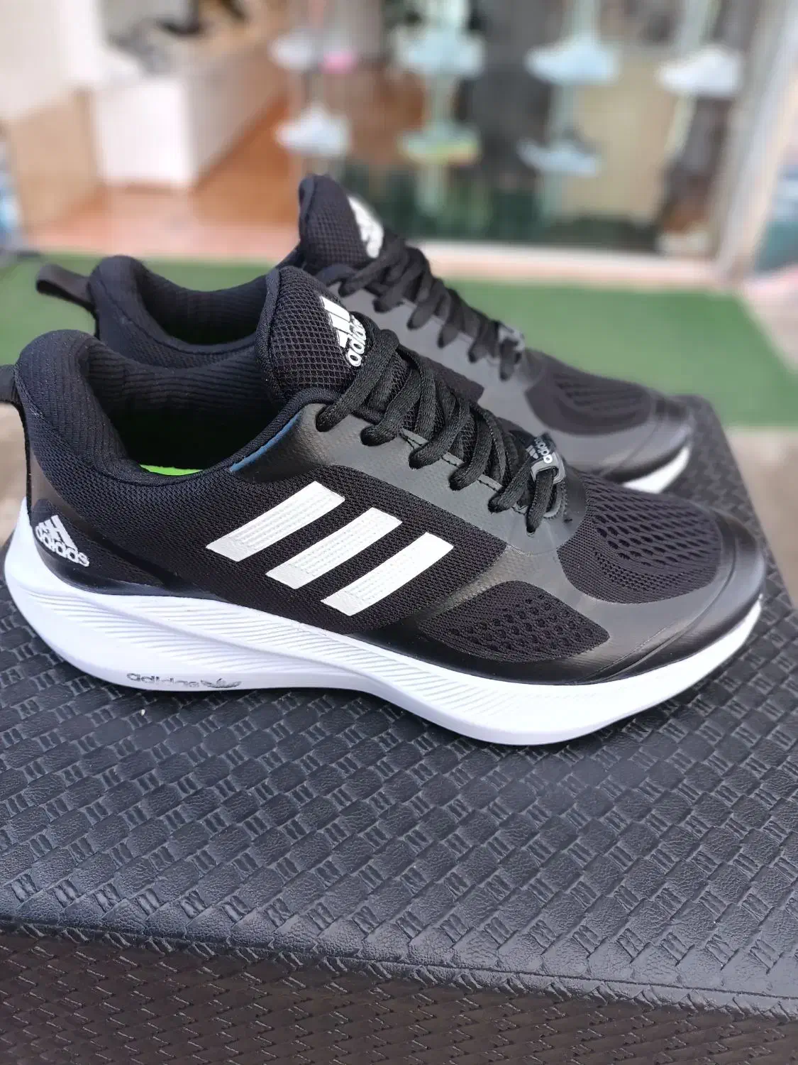 برند|کیف، کفش، کمربند|رشت, استادسرا|دیوار