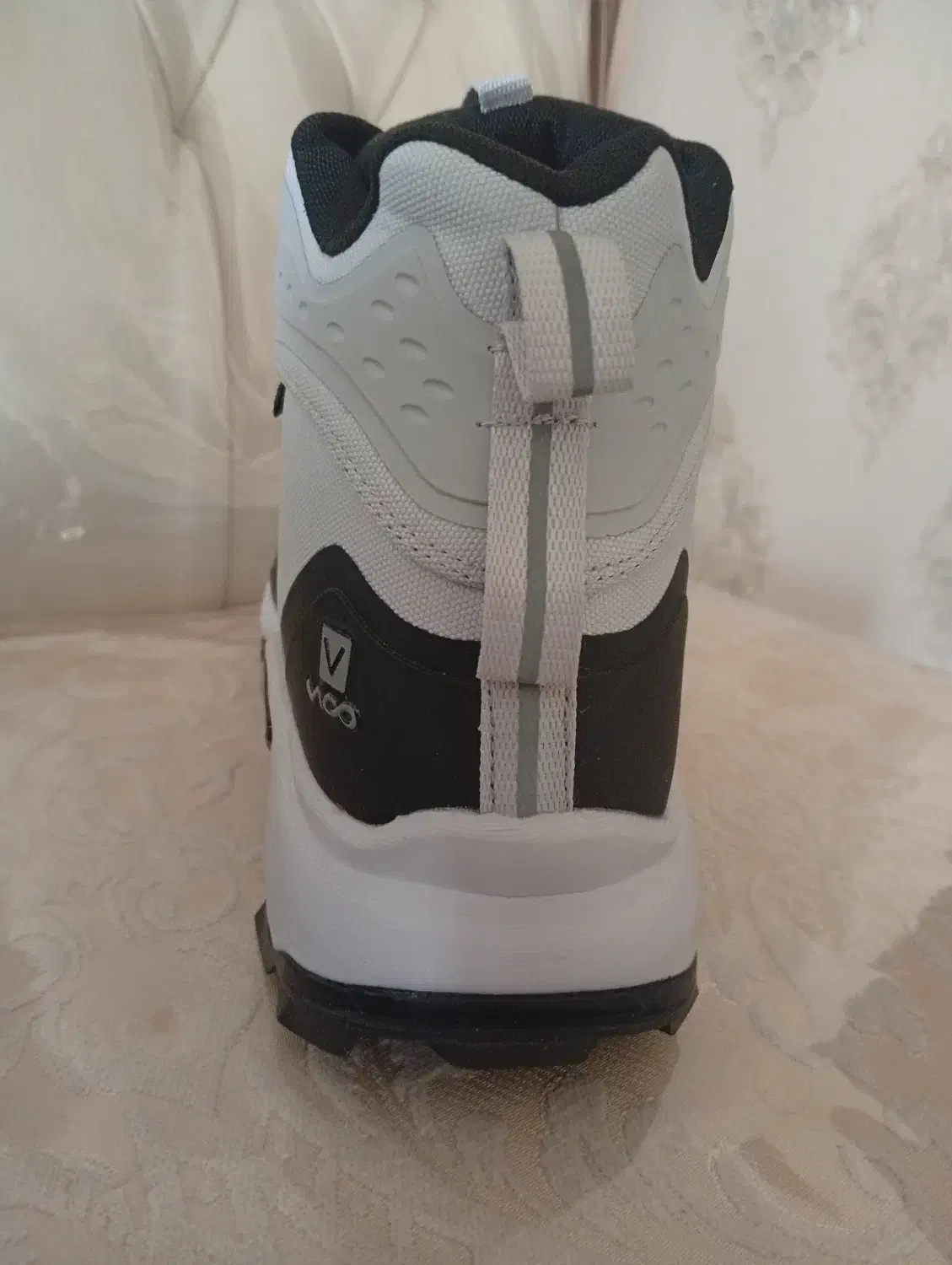 کفش کوهنوردی و رانینگ نو|کیف، کفش، کمربند|همدان, |دیوار