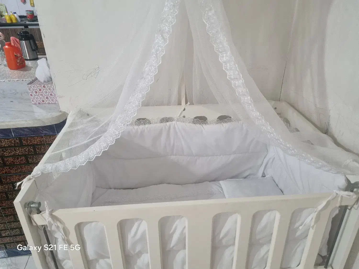 گهواره کودک|تخت و صندلی بچه|لاهیجان, شهرک سلمان فارسی|دیوار