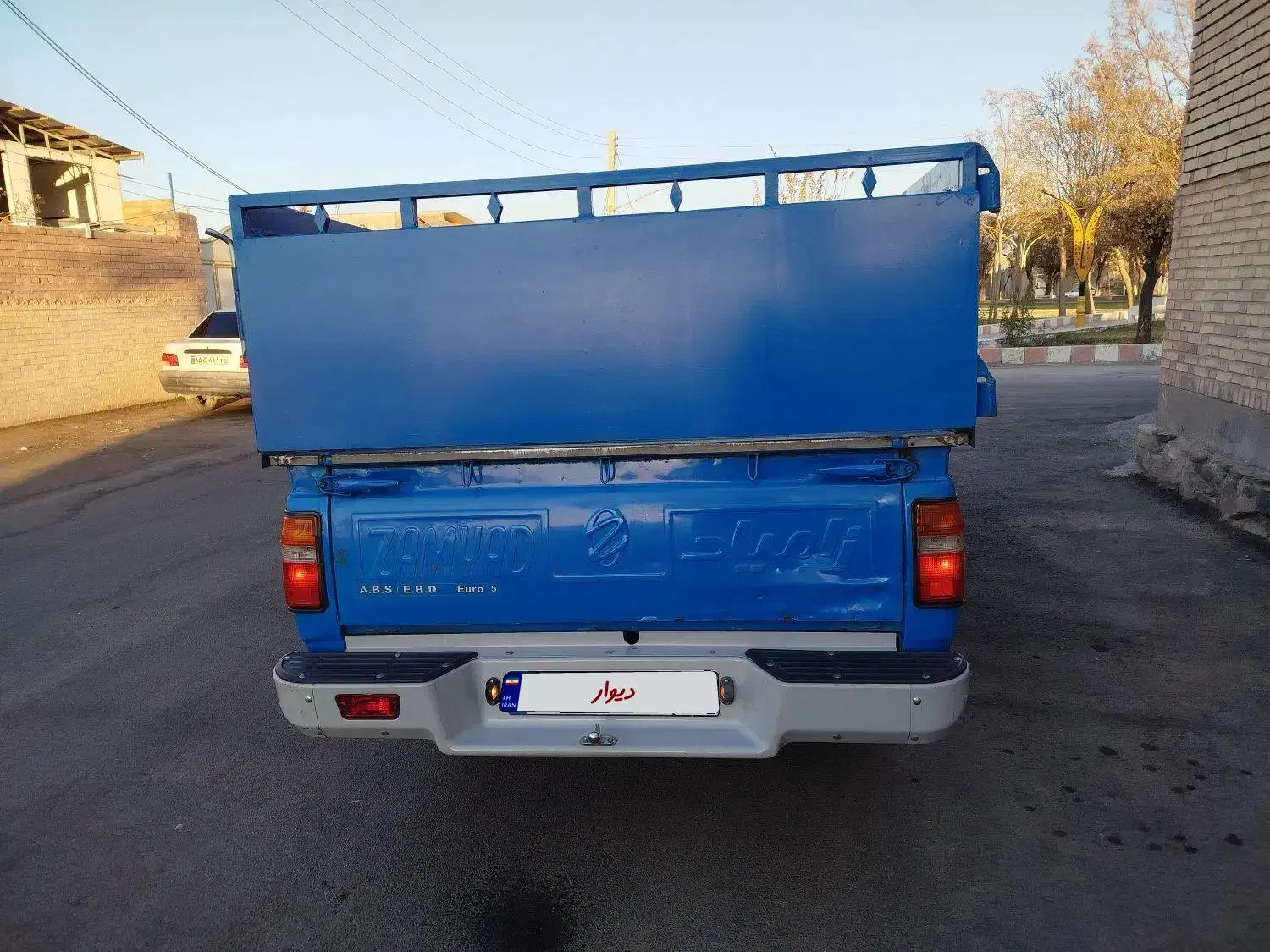 نیسان 1401|خودرو سواری و وانت|بردسیر, |دیوار