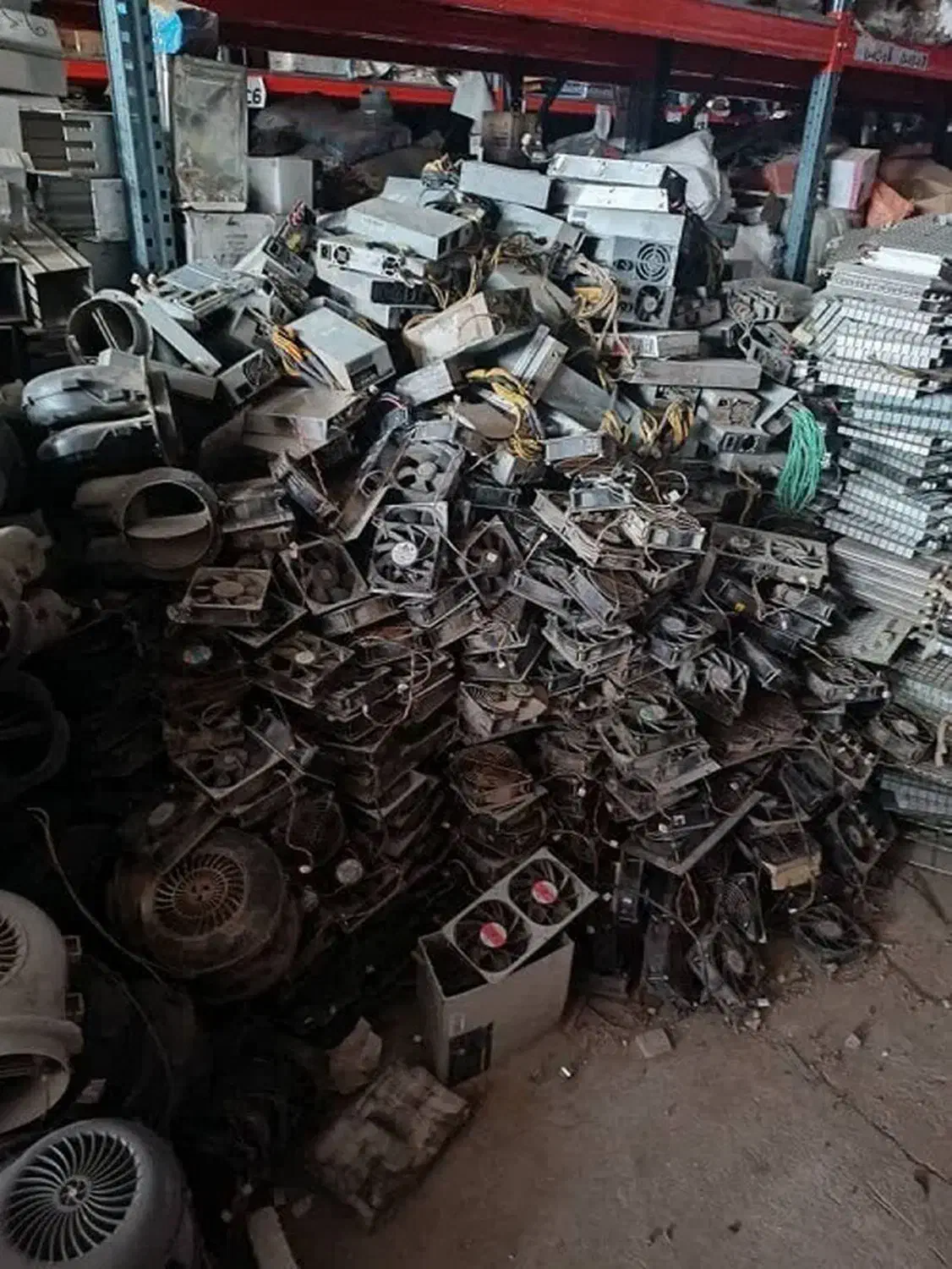 خرید و فروش ماینر خراب قدیمی  برد سوخته اوراقی|قطعات و لوازم جانبی رایانه|شیراز, اصلاح‌نژاد|دیوار