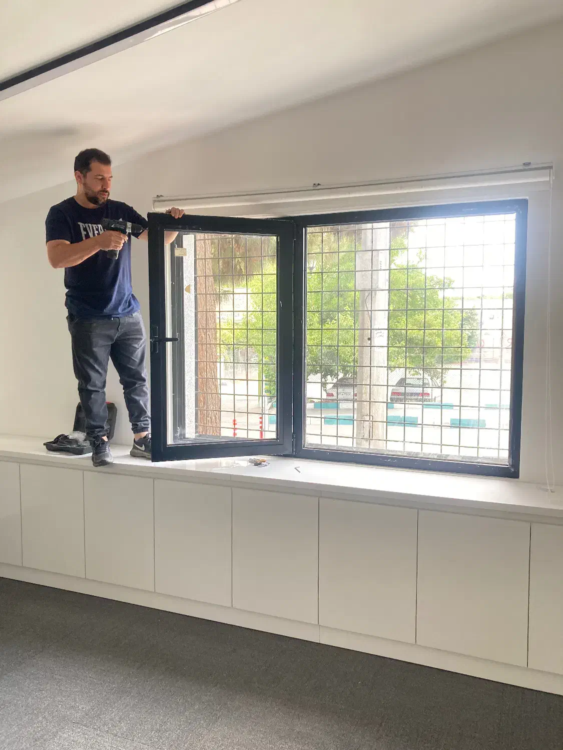 ساخت ، تعمیرات و ریگلاژ  انواع درب و پنجره UPVC|خدمات پیشه و مهارت|تهران, تجریش|دیوار