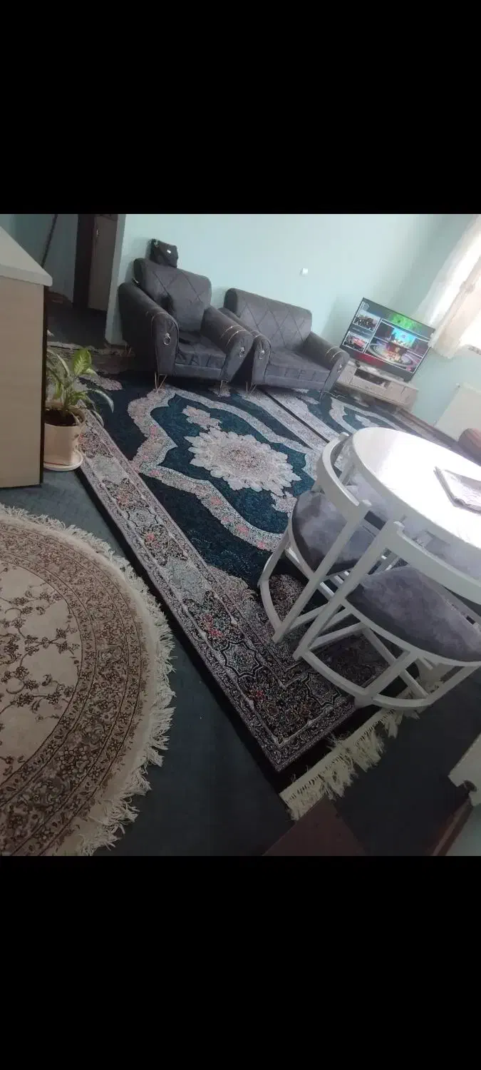 فرش ۹ متری ۲ عدد ۱۰ میلیون تومان|فرش|فولادشهر, مسکن مهر فولادشهر|دیوار