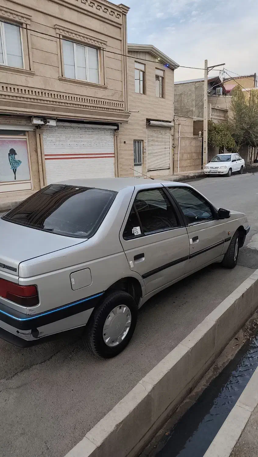 پژو۴۰۵ نقره ای مدل ۸۵|خودرو سواری و وانت|هشتگرد, شهرک بعثت|دیوار