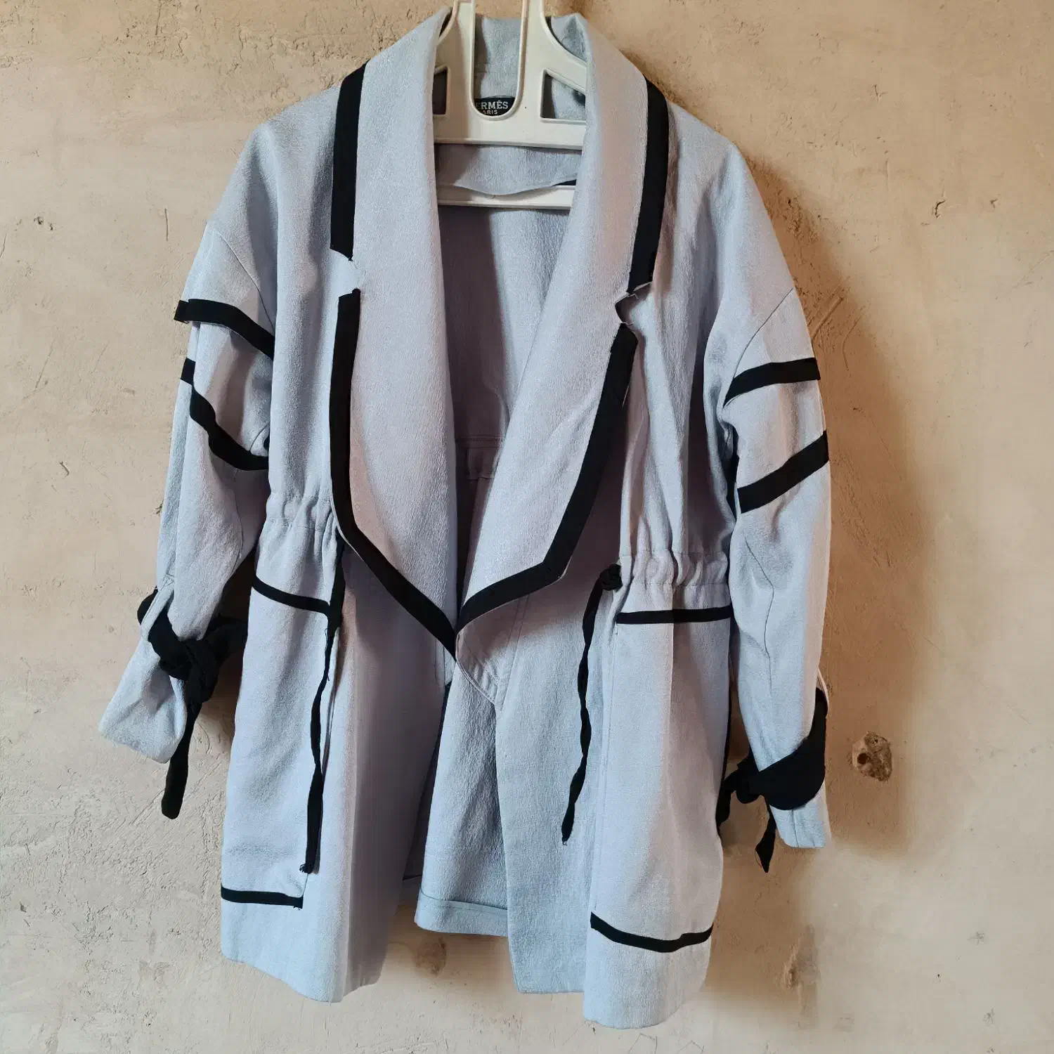 مانتو‌|لباس|ماهیدشت, |دیوار