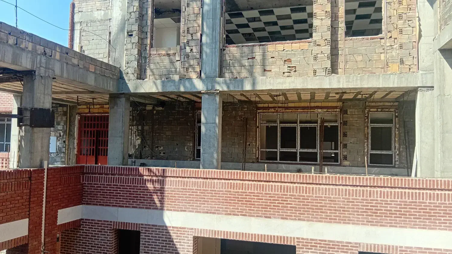 نیازمند نماکار جهت اجرای نمای سنگ و آجر نسوز|استخدام معماری، عمران و ساختمانی|سمنان, |دیوار