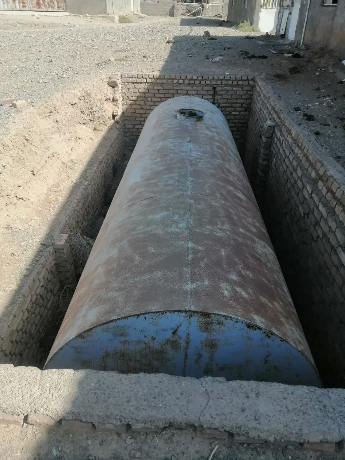 تانکر اهنی|مصالح و تجهیزات ساختمان|فردوس (خراسان), |دیوار