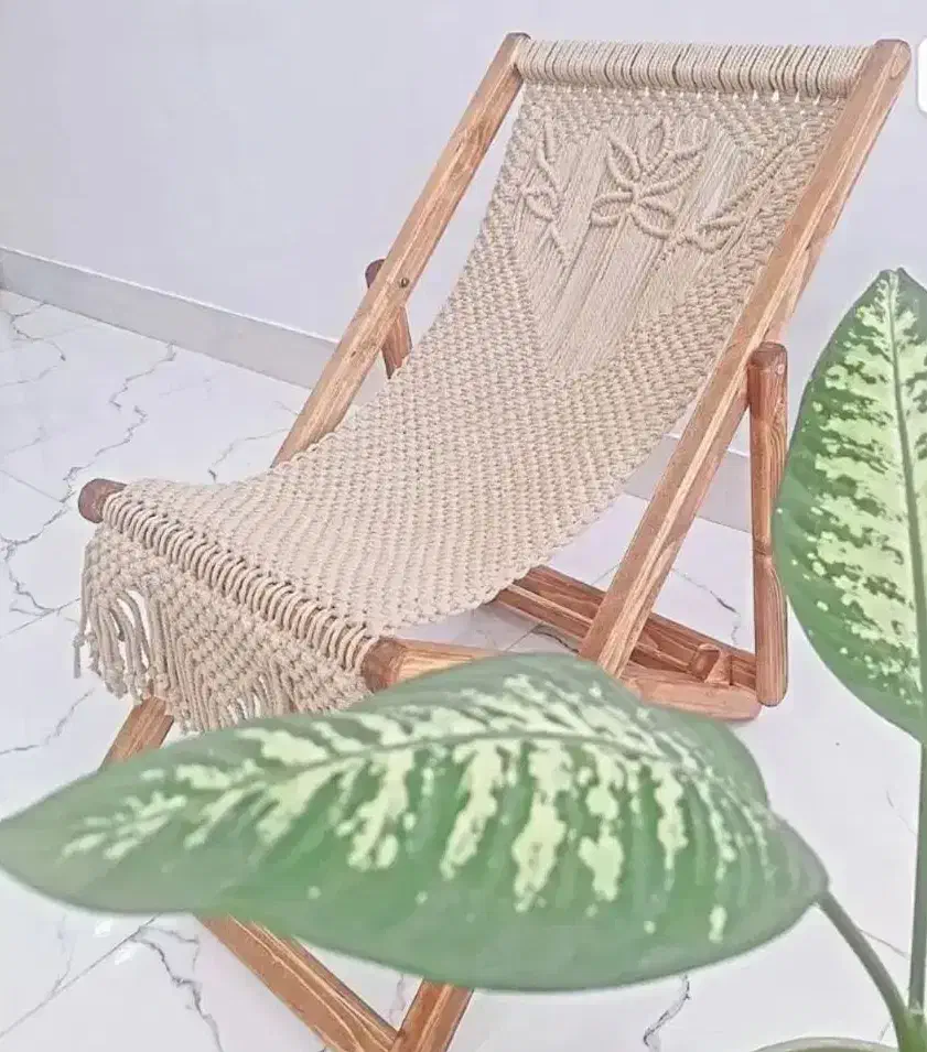 صندلی مکرمه|صندلی و نیمکت|دوگنبدان, |دیوار