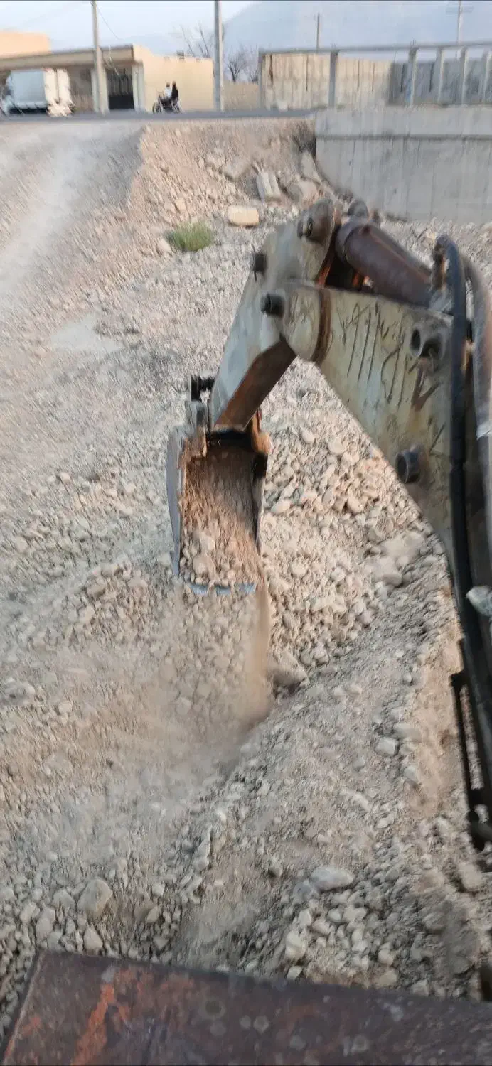 بیل بکهو رومانی|خودرو سنگین|لار, |دیوار