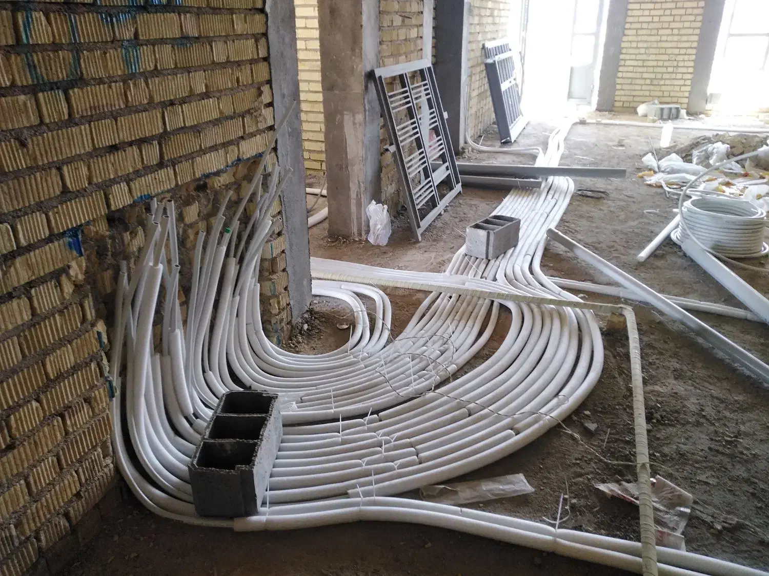 تاسیسات لوله کشی ساختمان|خدمات پیشه و مهارت|نی‌ریز, |دیوار