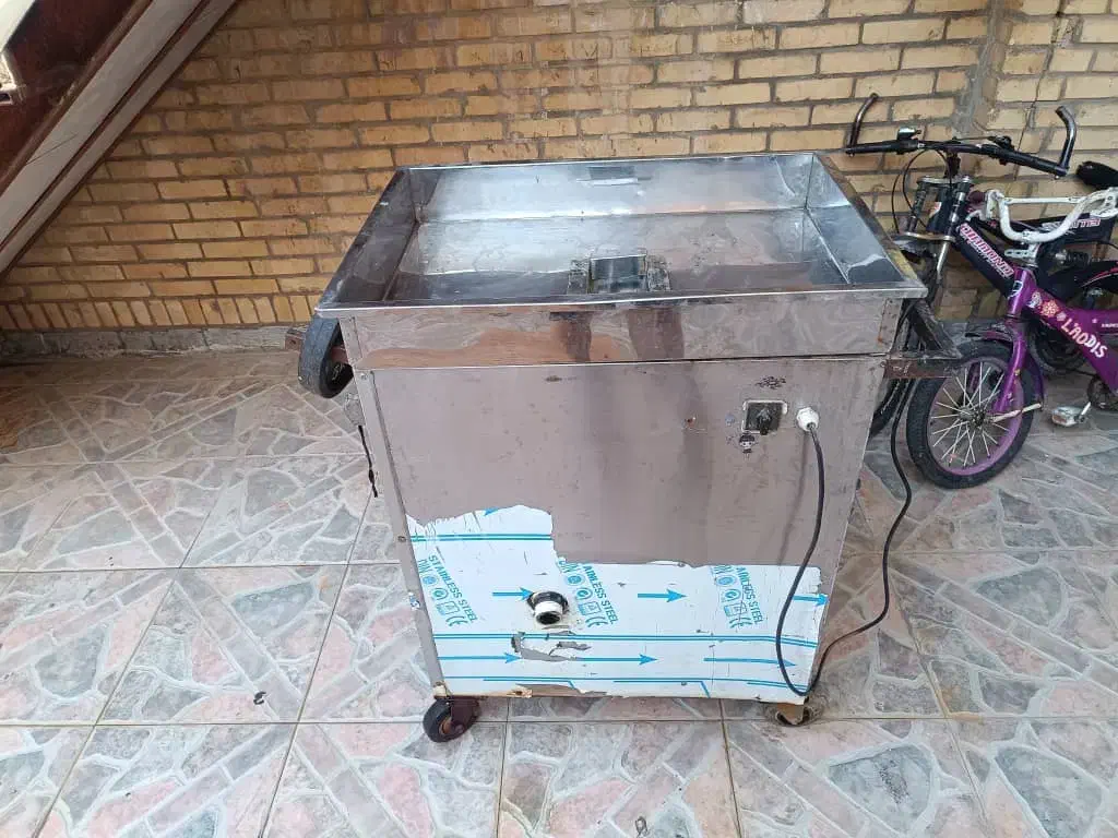 دستگاه آبلیمو گیری یکسال کارکرد در انبار منزل|ماشینآلات صنعتی|دوگنبدان, |دیوار