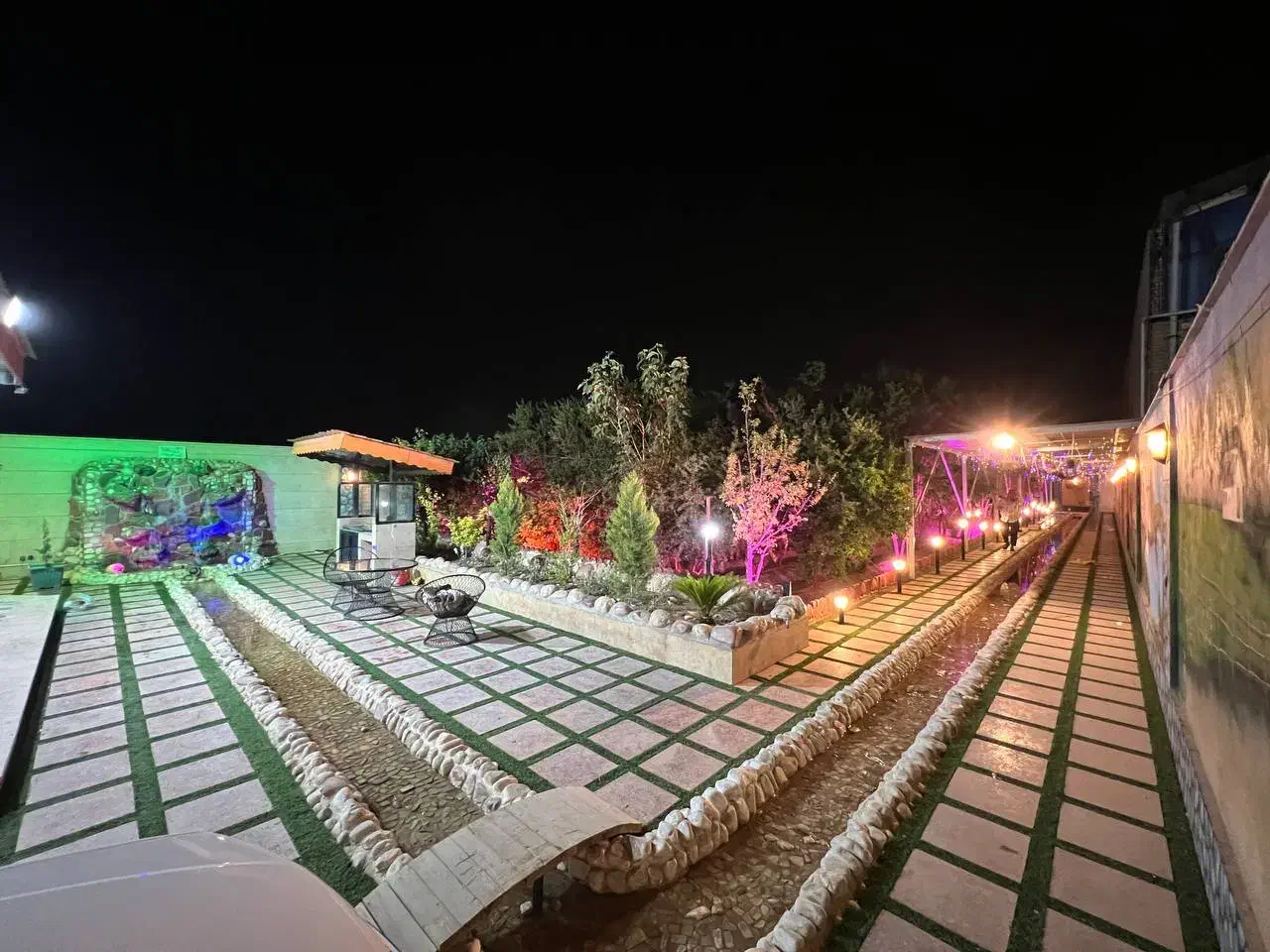 باغ ویلا شیک وتمیز. سویت واستخر دار|اجارهٔ کوتاهمدت ویلا و باغ|اصفهان, قهجاورستان|دیوار