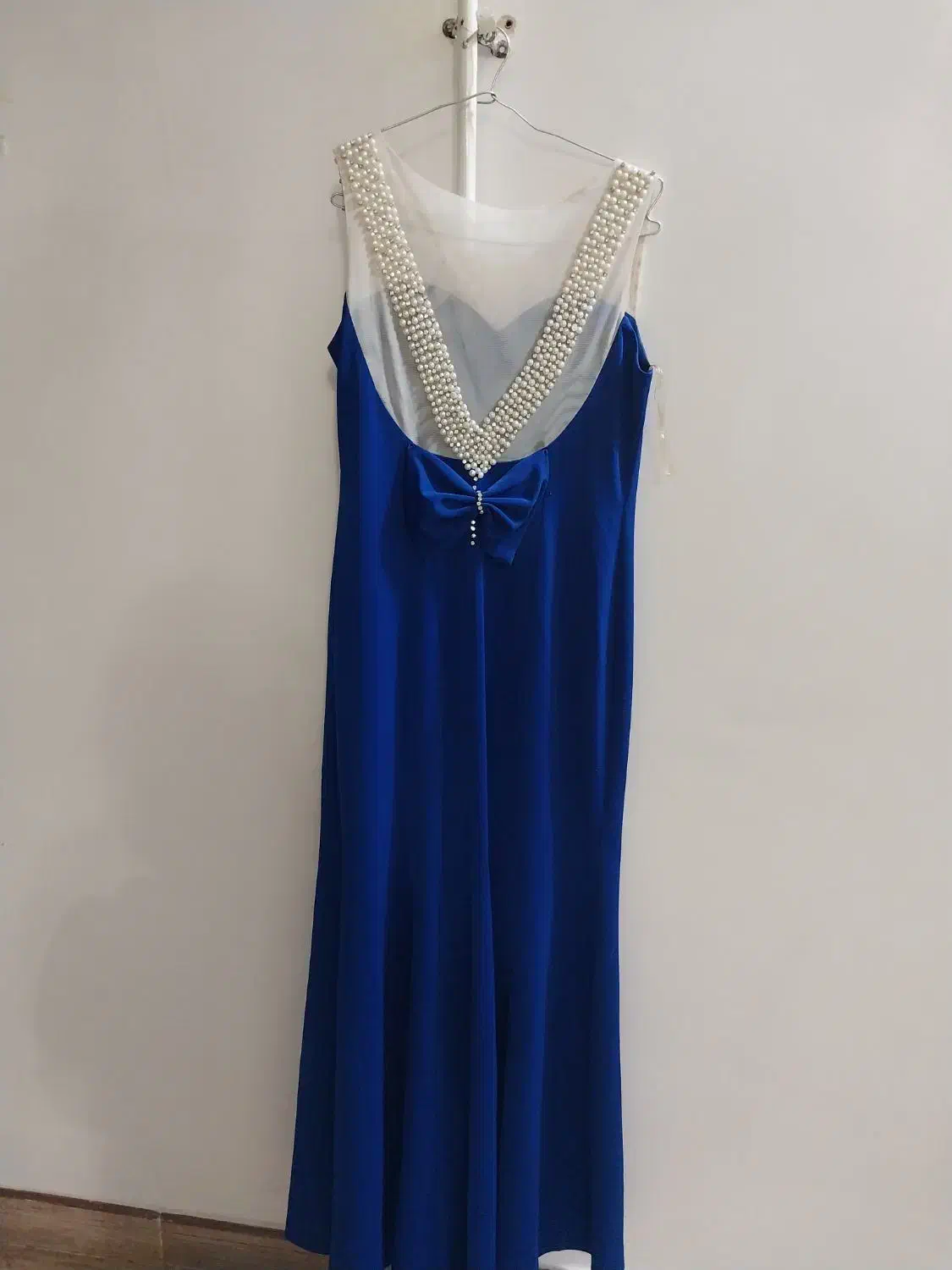 لباس مجلسی|لباس|تاکستان, |دیوار