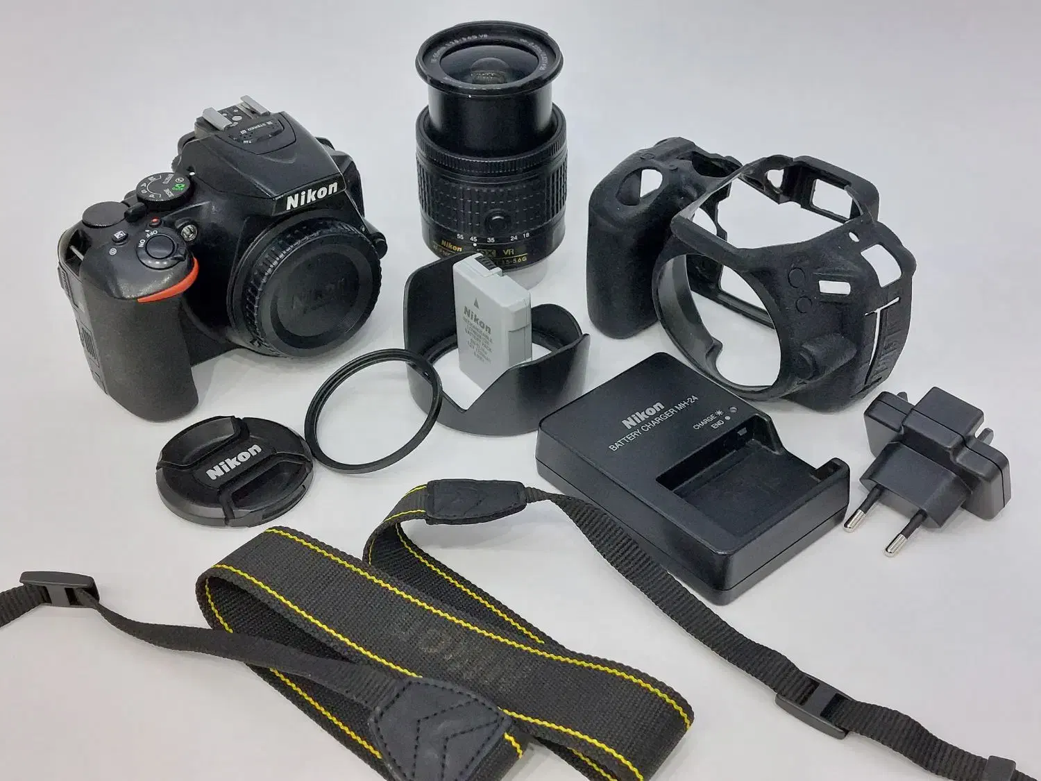 دوربین Nikon D5600 + لنز 18-55 VR|دوربین عکاسی و فیلمبرداری|اصفهان, شیخ طوسی|دیوار