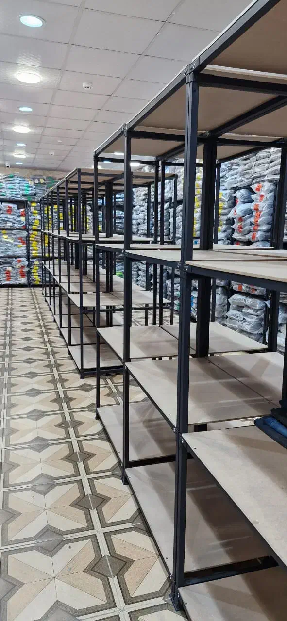 قفسه|میز و صندلی غذاخوری|شیراز, شاهچراغ|دیوار