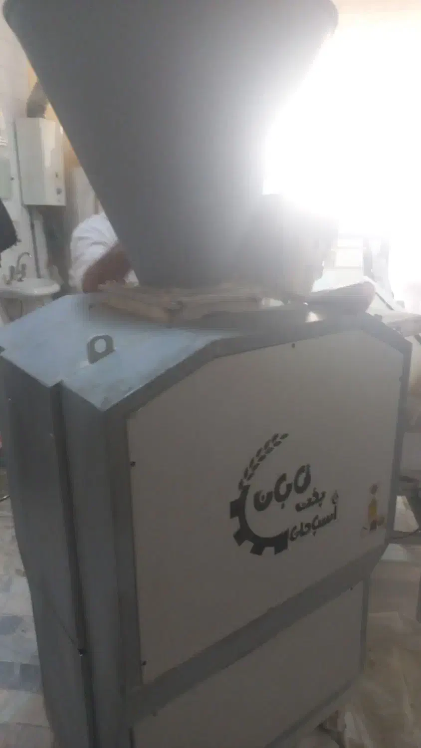 دستگاه چونه گیر موجودی پا به نو در حال کار|ماشینآلات صنعتی|نجفآباد, شیخ آباد|دیوار