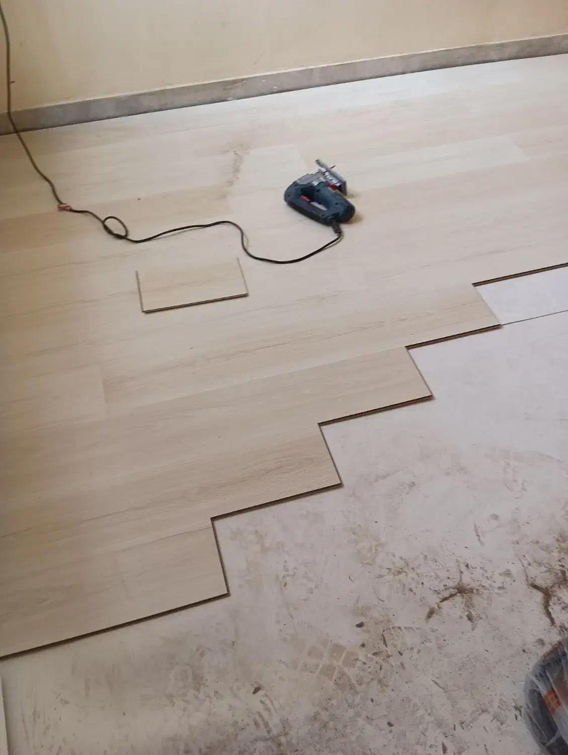 نصاب سقف کاذب .کناف .پی وی سی . ماربل .تایل|خدمات پیشه و مهارت|بندرعباس, |دیوار