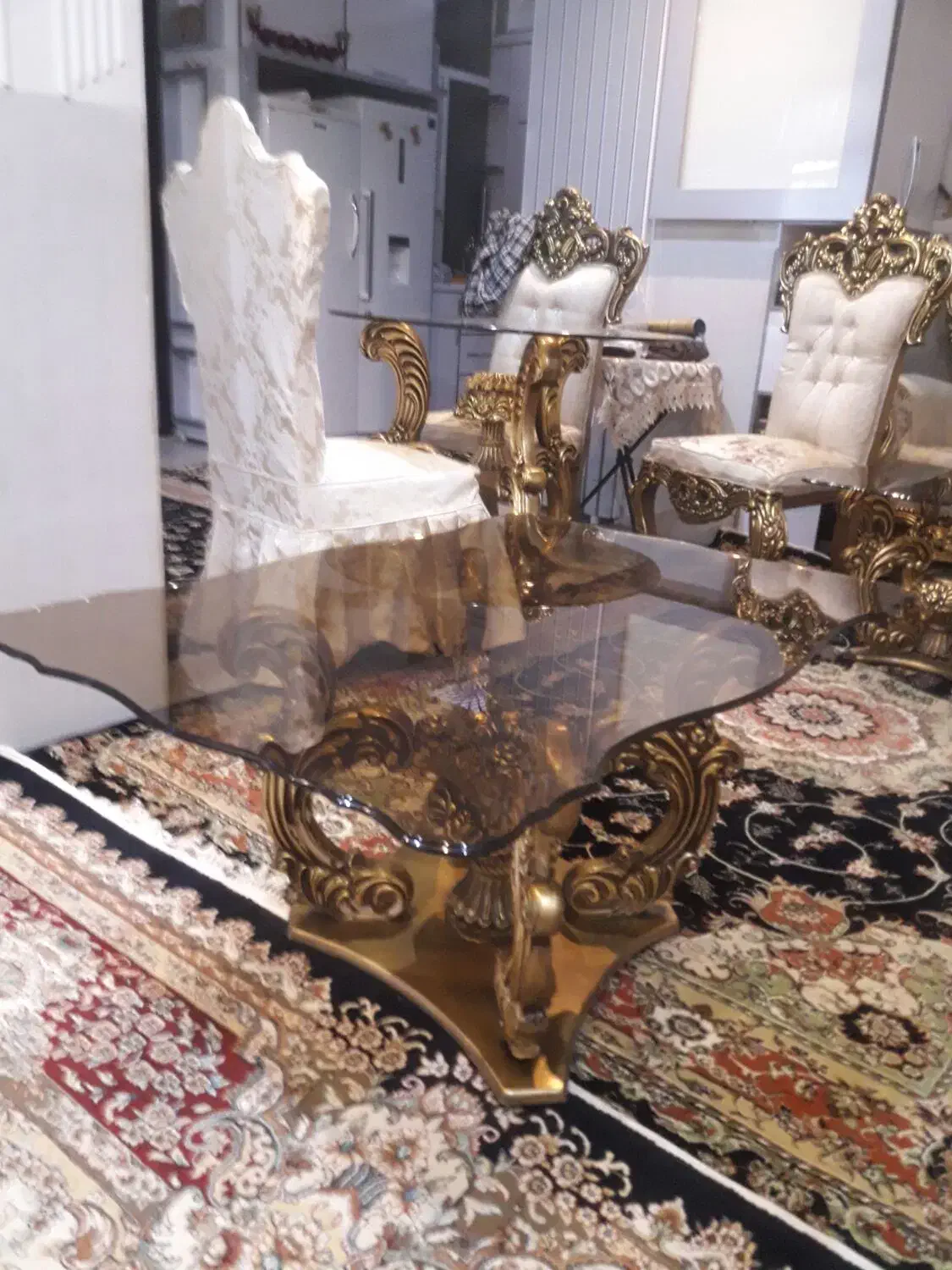 مبل سلطنتی ۷ نفره و غذا خوری چهار نفره ۲۵ میلیون|مبلمان خانگی و میز عسلی|خرمآباد, |دیوار