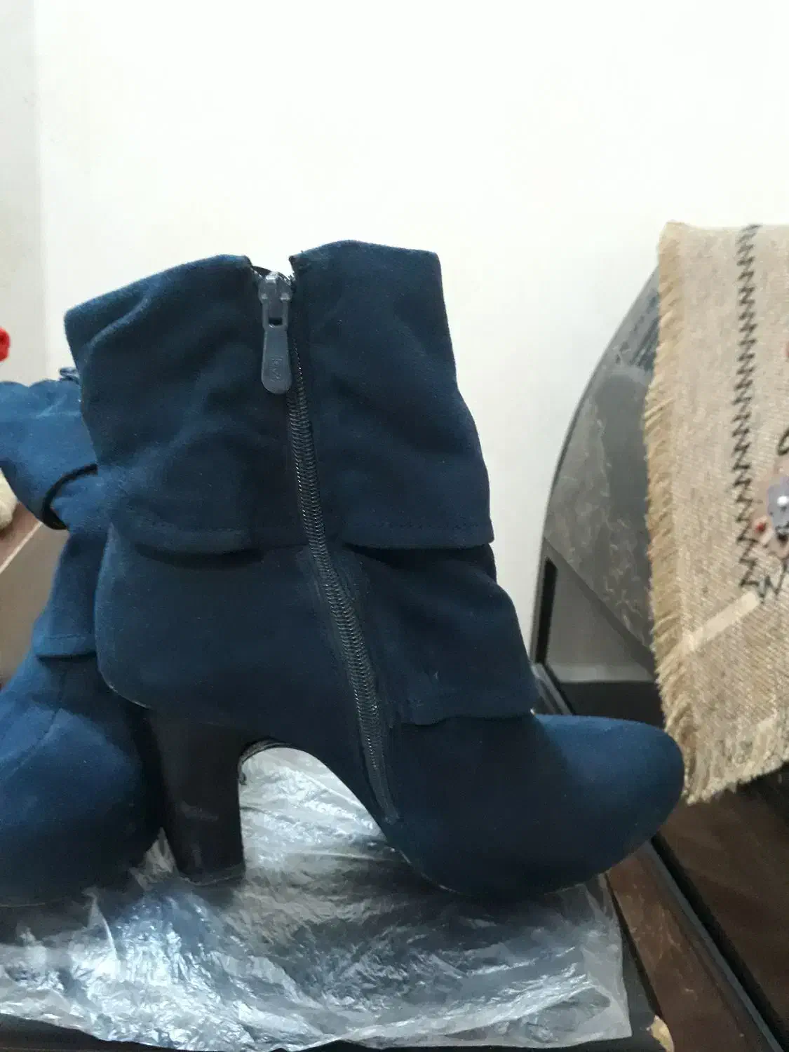 نیم چکمه|کیف، کفش، کمربند|خرم‌آباد, |دیوار