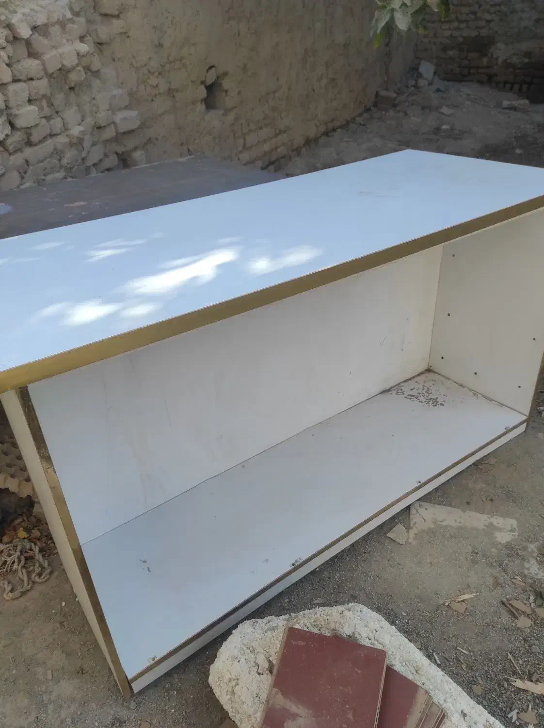 میز ام دی آف|میز تحریر و کامپیوتر|رباط‌کریم, رباط‌کریم|دیوار