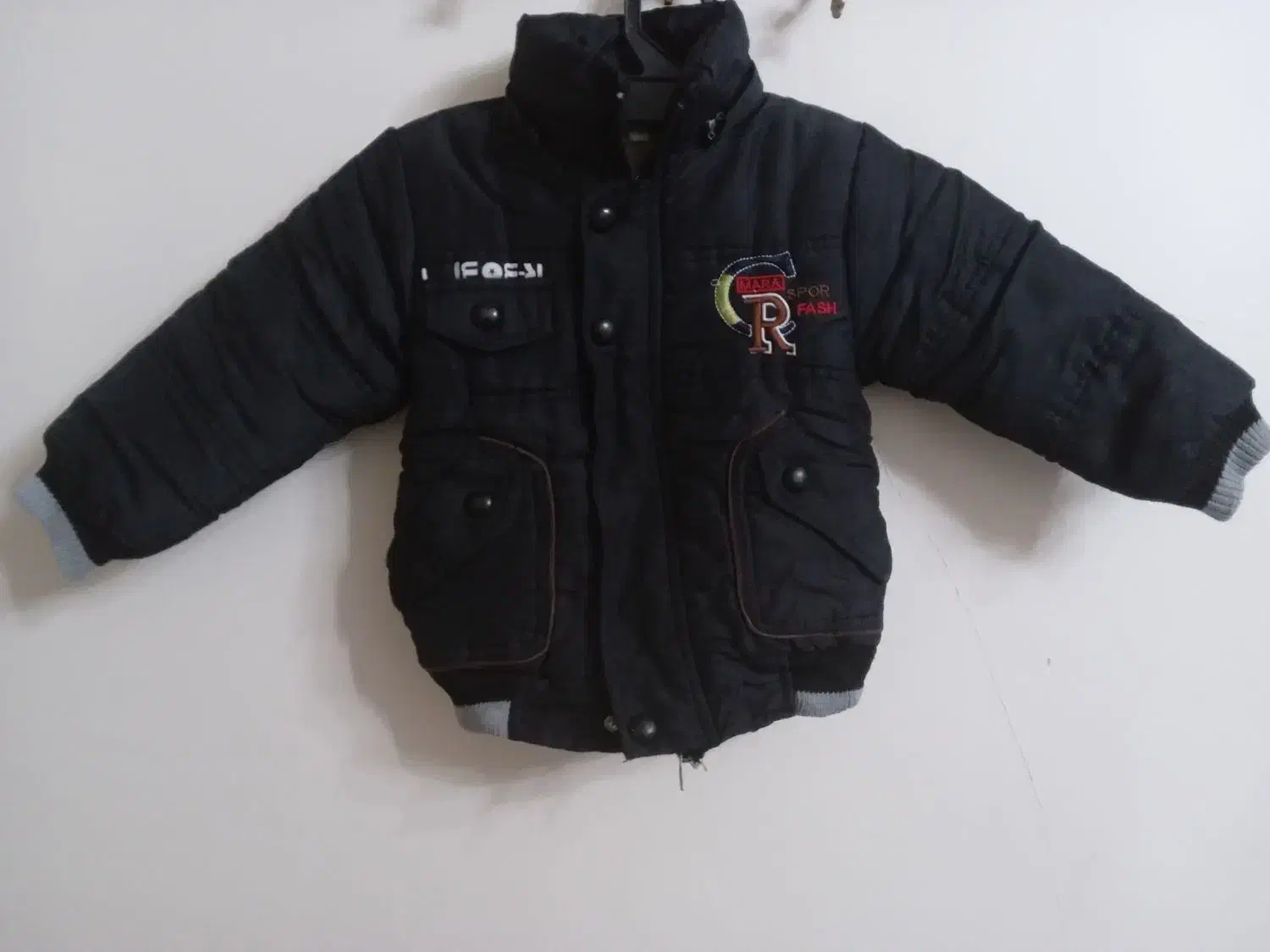 کاپشن بچگانه|کفش و لباس بچه|اقبالیه, |دیوار