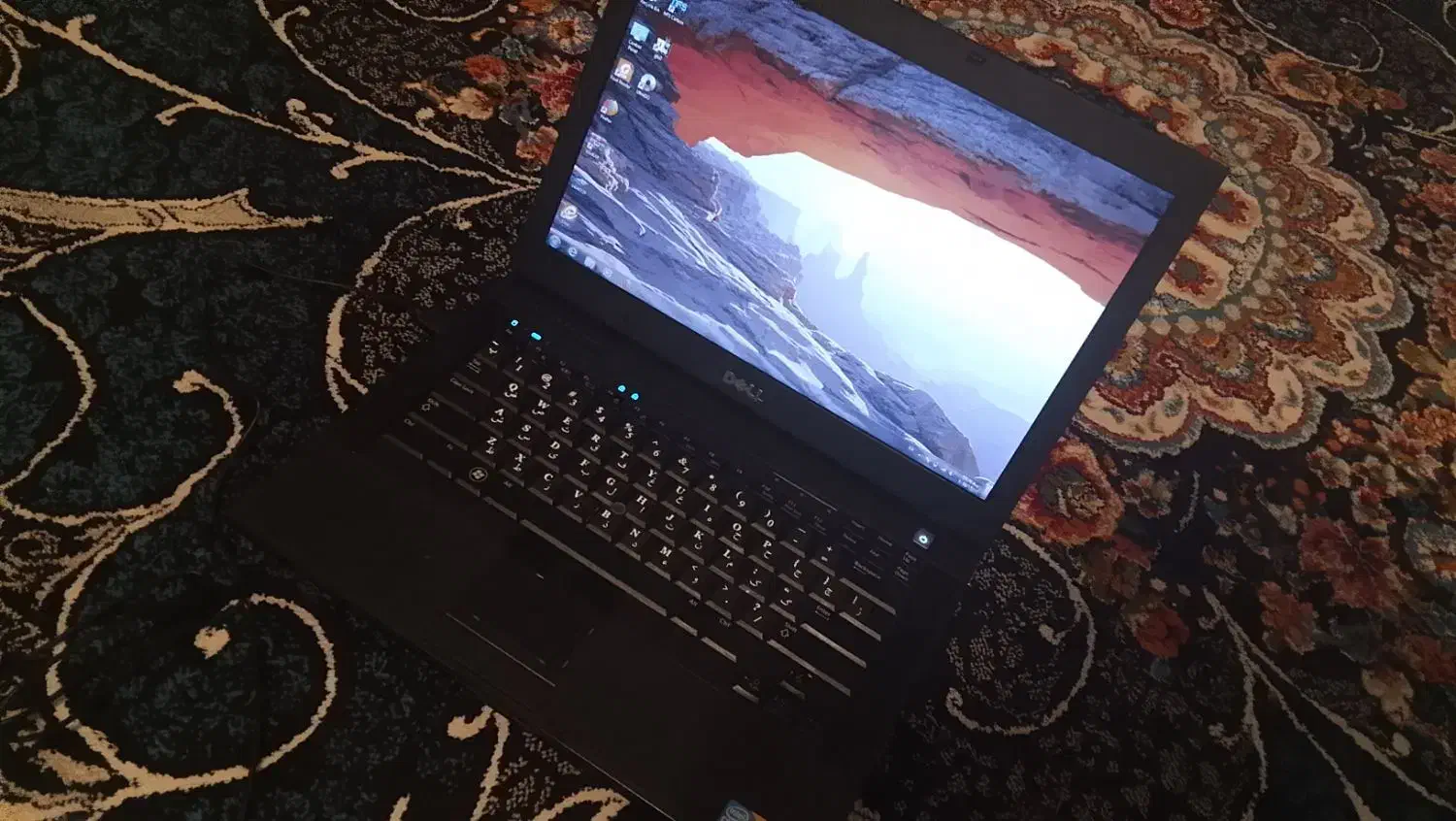 لپ تاب دل|رایانه همراه|کاشان, کارگر|دیوار