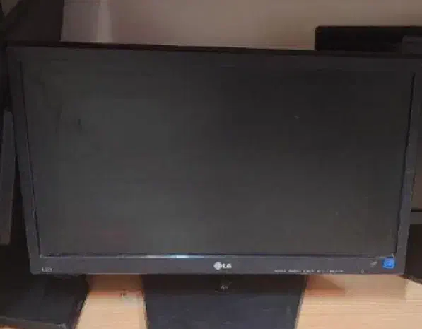 مانیتور LGو سامسونگ|قطعات و لوازم جانبی رایانه|شهرکرد, |دیوار