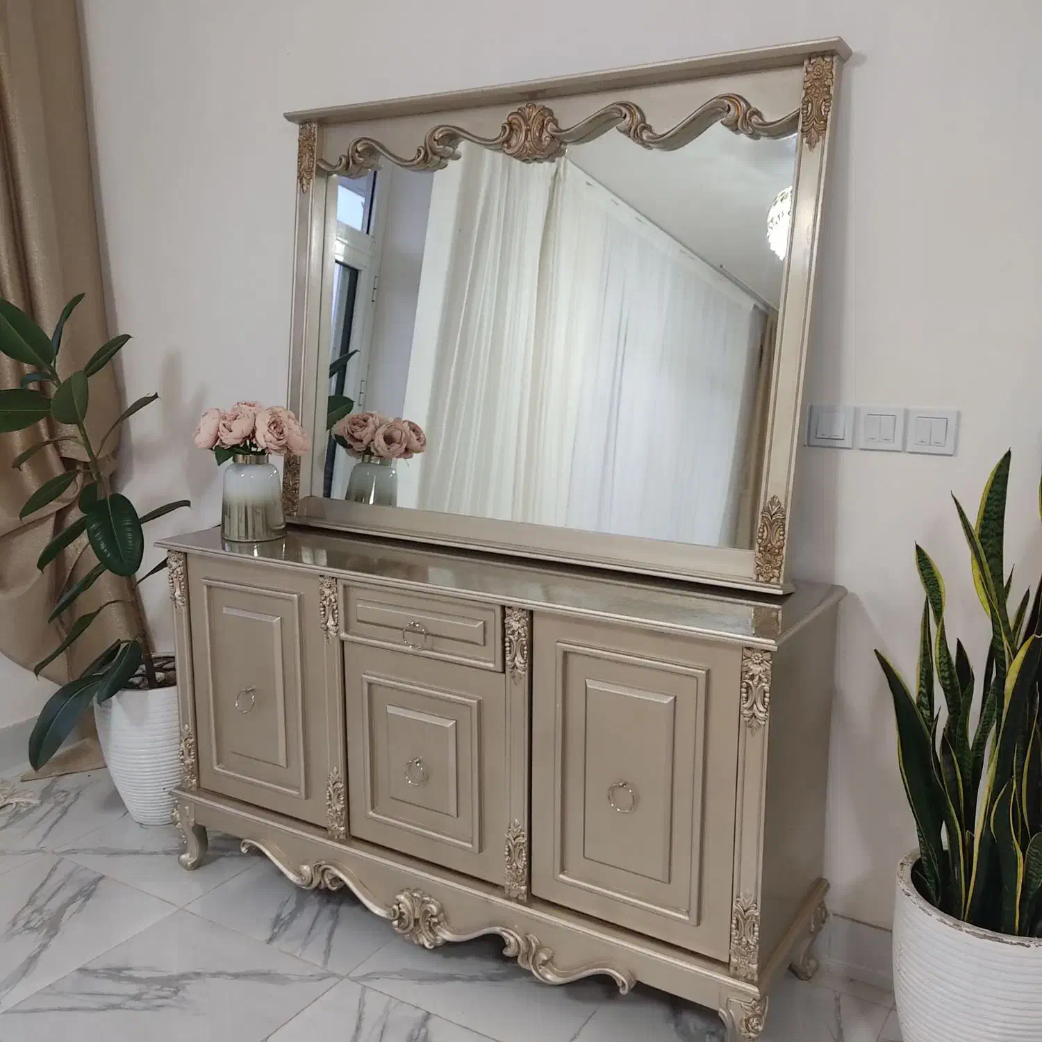 ست اینه کنسول و میز تلویزیون قیمت ۲۰۰۰۰۰۰۰میلیون|بوفه، ویترین، کنسول|مرند, |دیوار