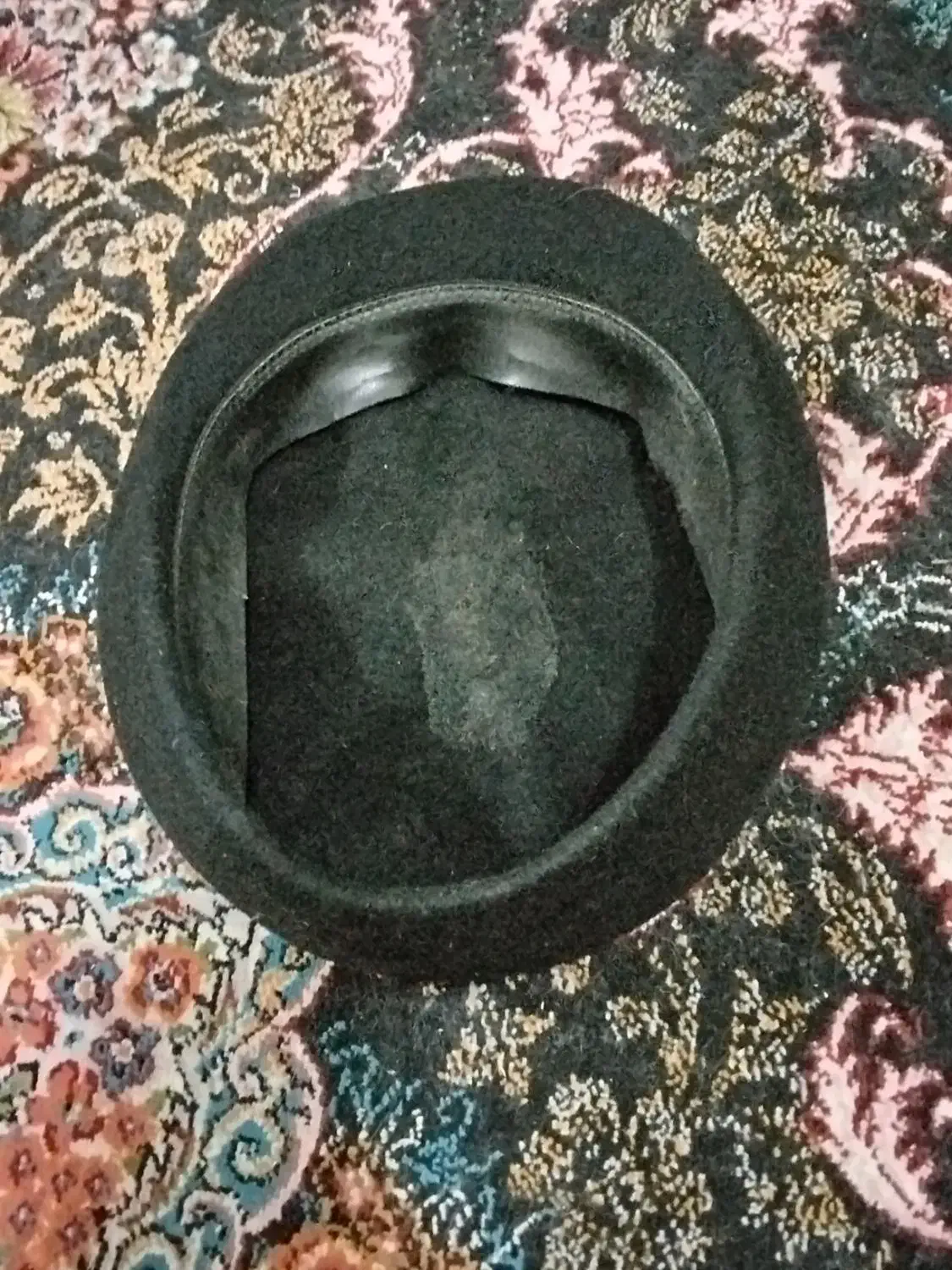 کلاه مردانه|لباس|رشت, فلسطین|دیوار