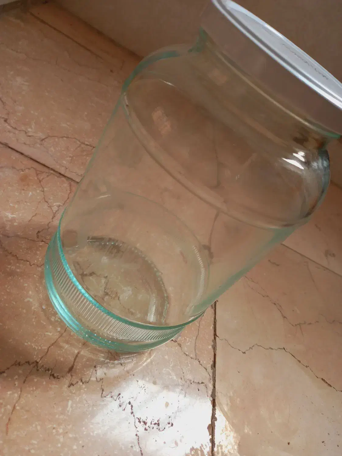 شیشه خالی|ظروف نگهدارنده، پلاستیکی، یک‌بارمصرف|ورامین, شهرک فاطمیه|دیوار