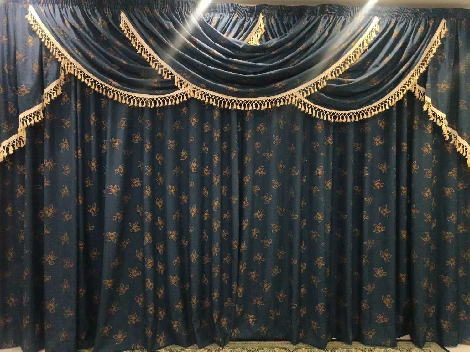 پرده|پرده، رانر، رومیزی|کرج, بنیاد|دیوار