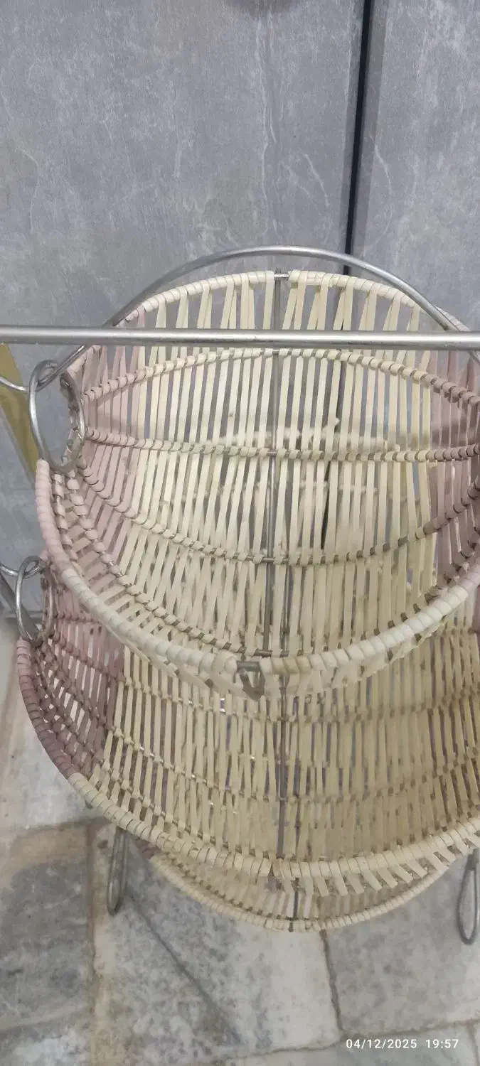 جای سیب زمینی پیاز|ظروف نگهدارنده، پلاستیکی، یک‌بارمصرف|قروه, |دیوار